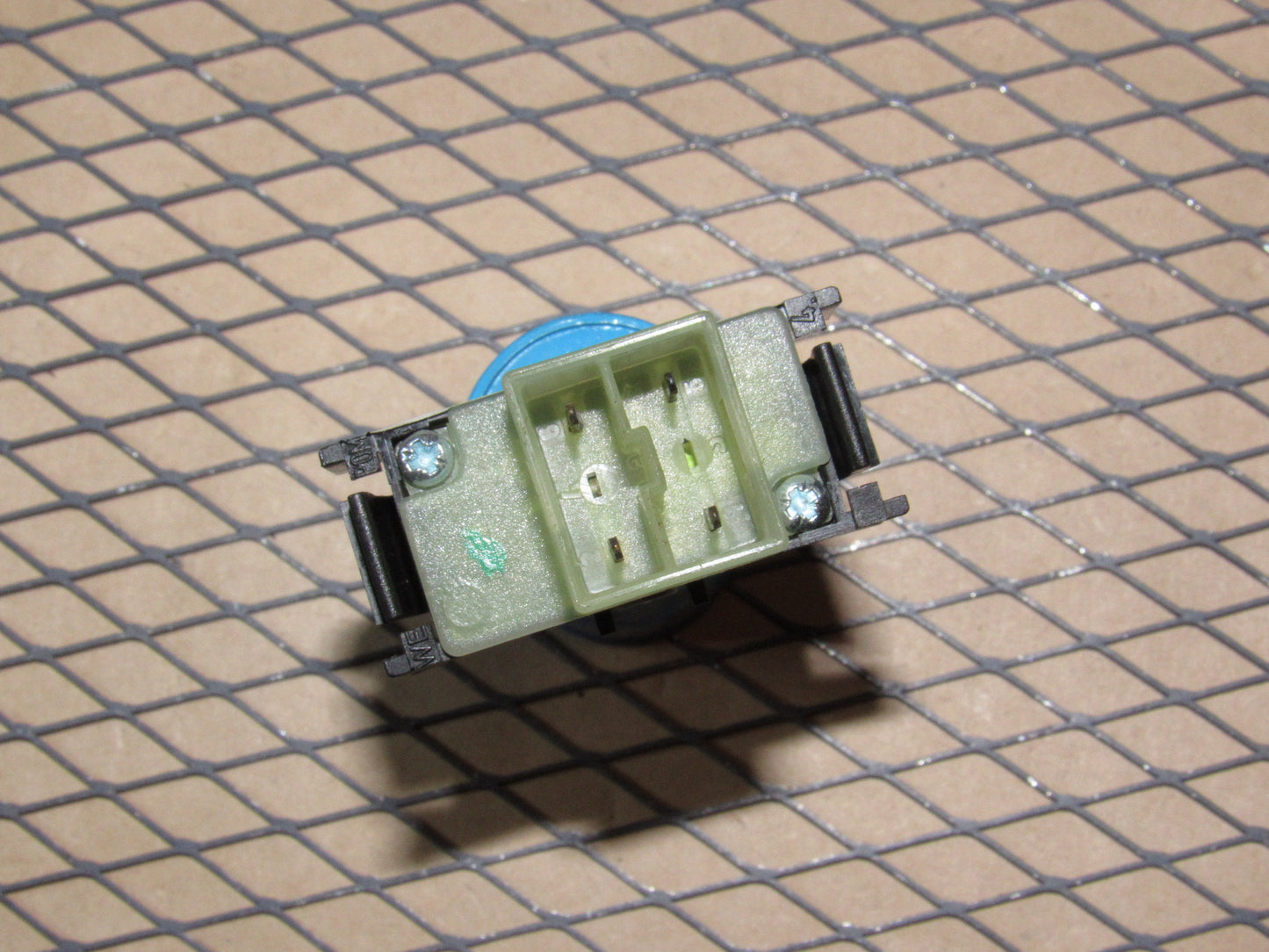 04 05 06 07 08 Chrysler Crossfire OEM Rear Wheel Release Tow Switch