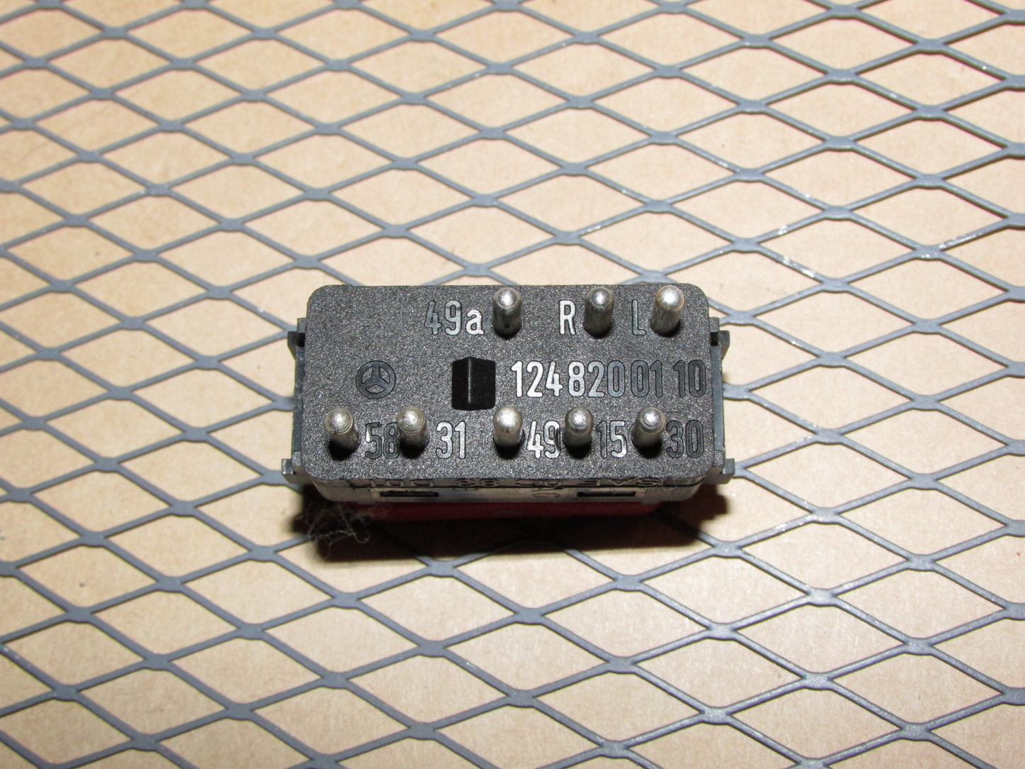 86 87 88 89 90 91 92 93 Mercedes Benz 300E OEM Hazard Light Switch