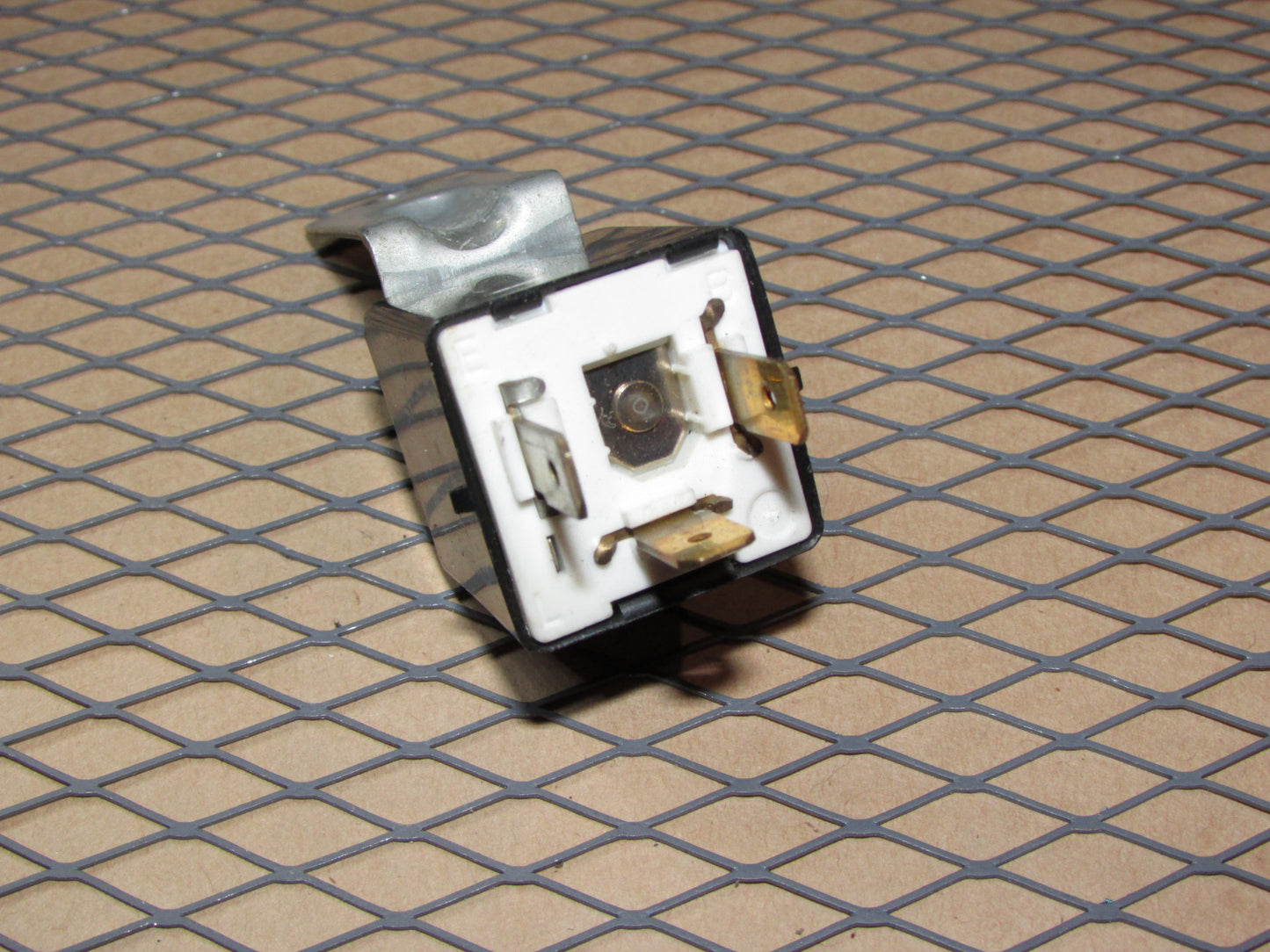 Mitsubishi Flasher Relay 166500-0410