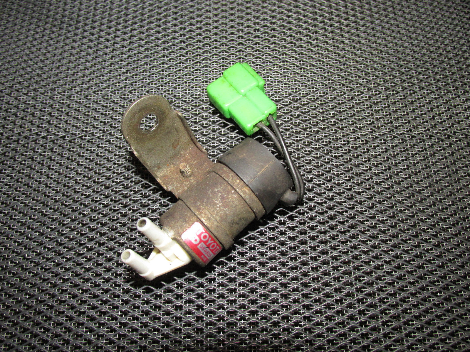 エアウィーブ 85 86 87 88 89 Toyota MR2 OEM VSV Vacuum Switch 89570-16080