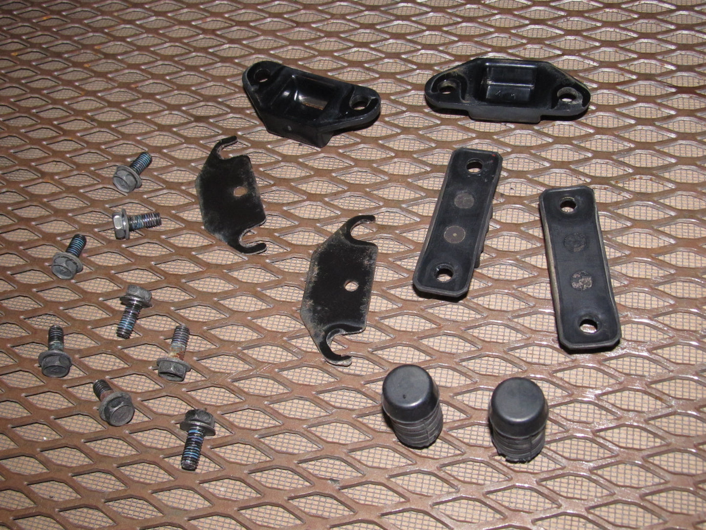 94 95 96 97 Mitsubishi 3000GT OEM Hatch Trunk Rubber Stopper Set