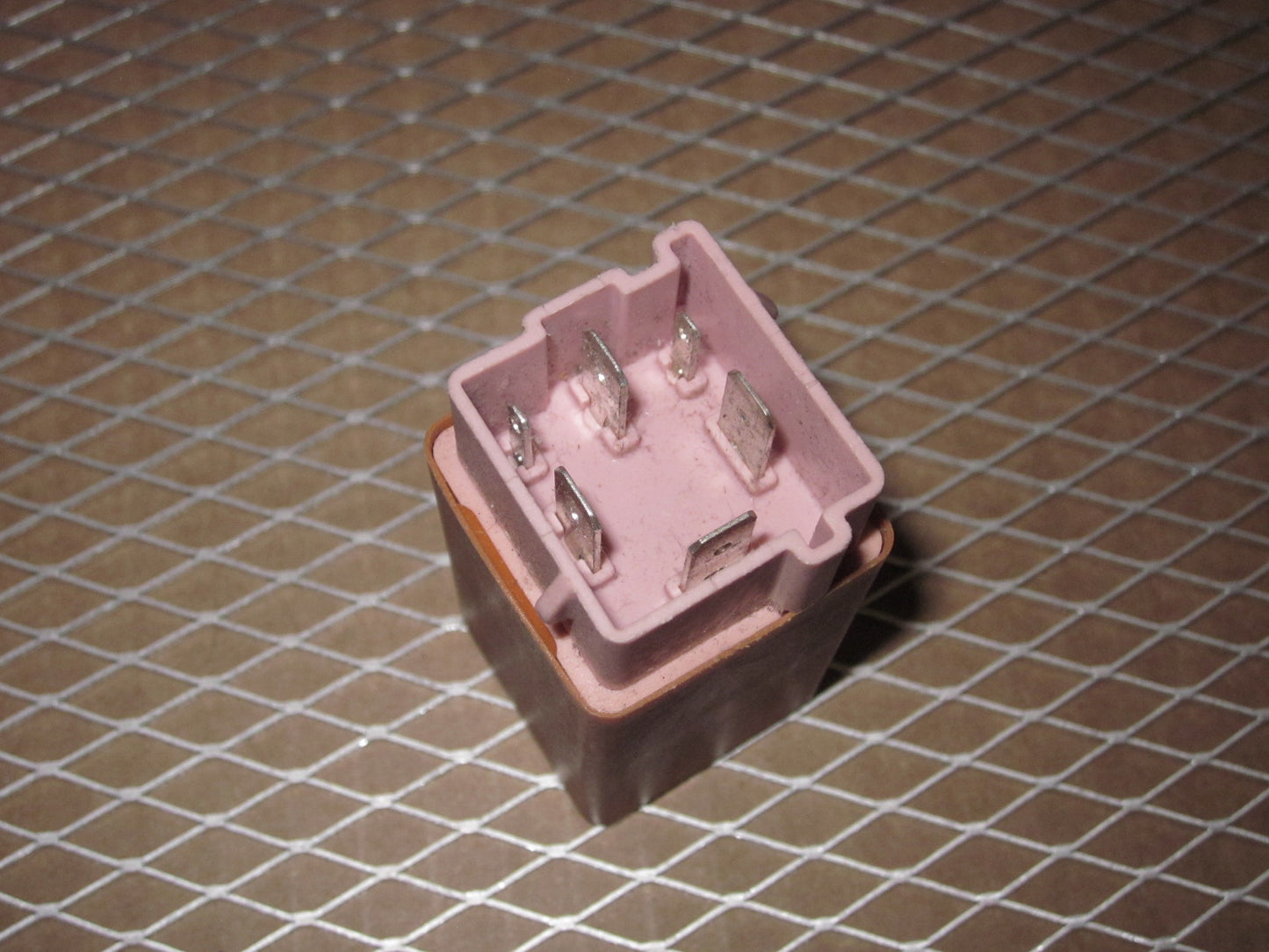 Volvo Rear Defroster Relay A 208 / 9148300 / 89 8756 000