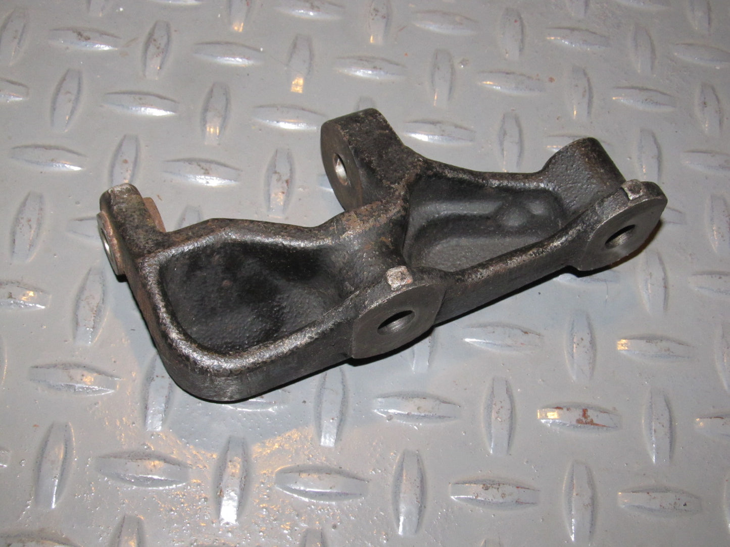 92 93 94 95 Honda Civic Alternator Mounting Bracket