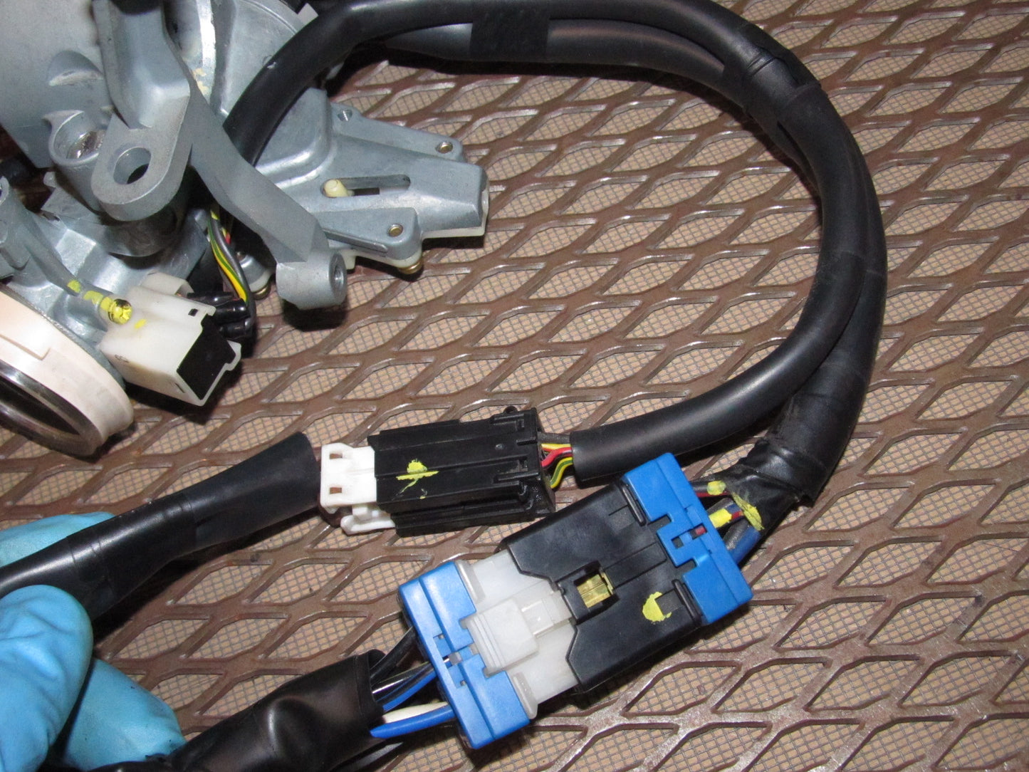 94 95 96 97 Mitsubishi 3000GT OEM Ignition Lock Cylinder & Light Pigtail Harness