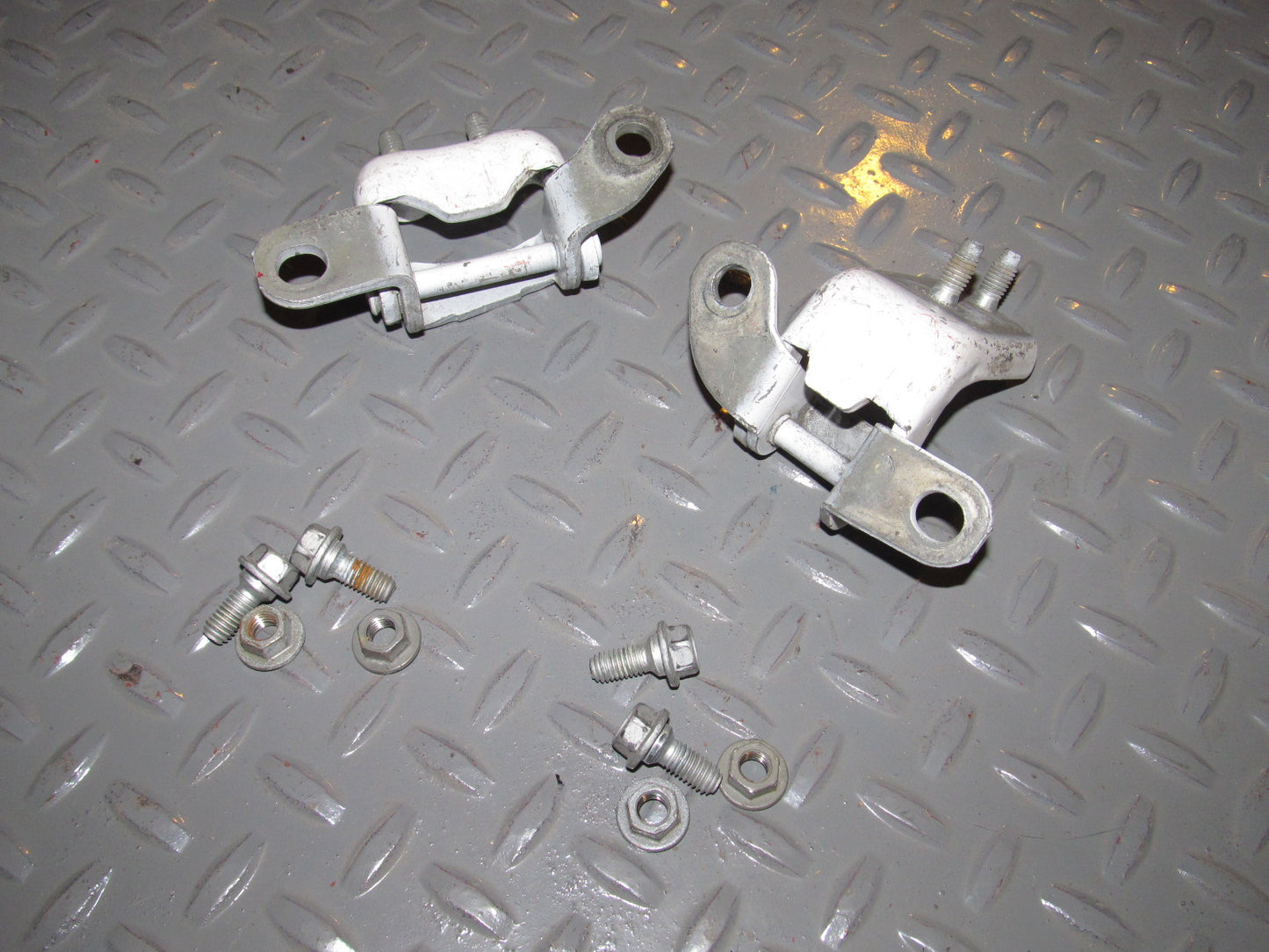 97 98 99 00 01 Toyota Camry Rear Door Hinges - Right Set