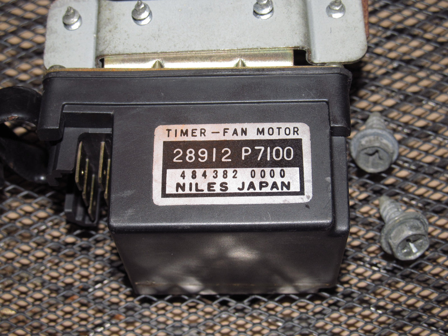 Datsun OEM Universal Relay - Timer-Fan Motor - 28912 P7100