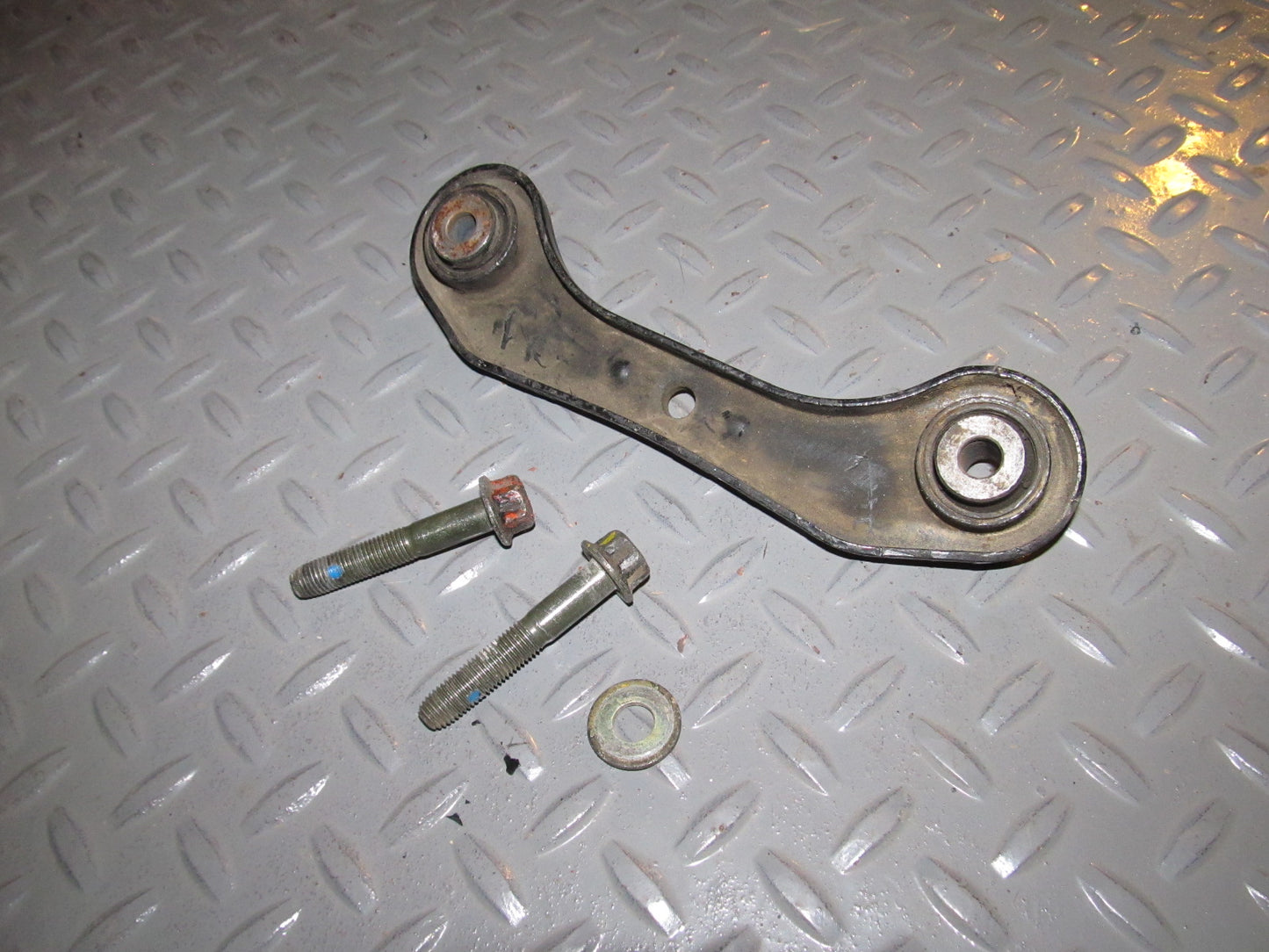 88 89 90 91 Honda CRX Rear Suspension Compensator Arm - Right