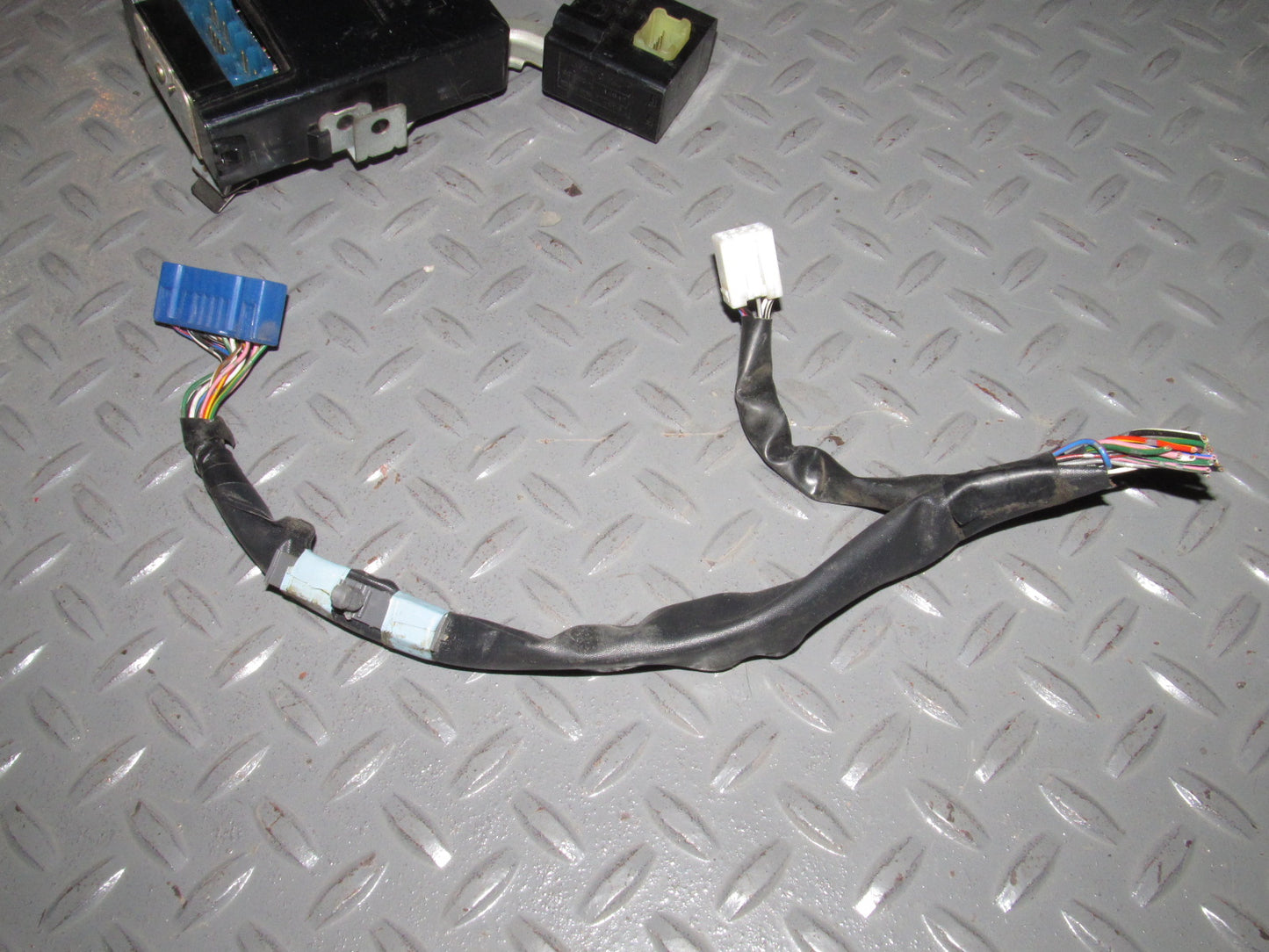 89 90 91 92 Toyota Supra OEM Cruise Speed Control Module Pigtail Harness