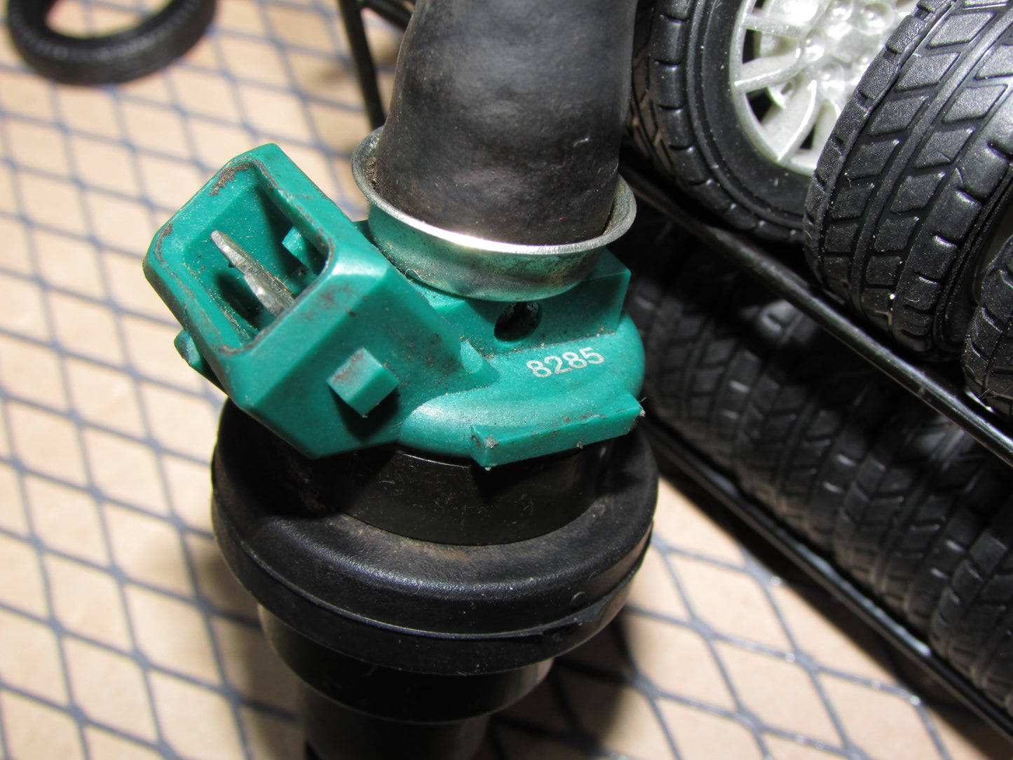 83 84 85 86 87 88 89 90 91 Volkswagen Vanagon OEM Fuel Injector & Hose