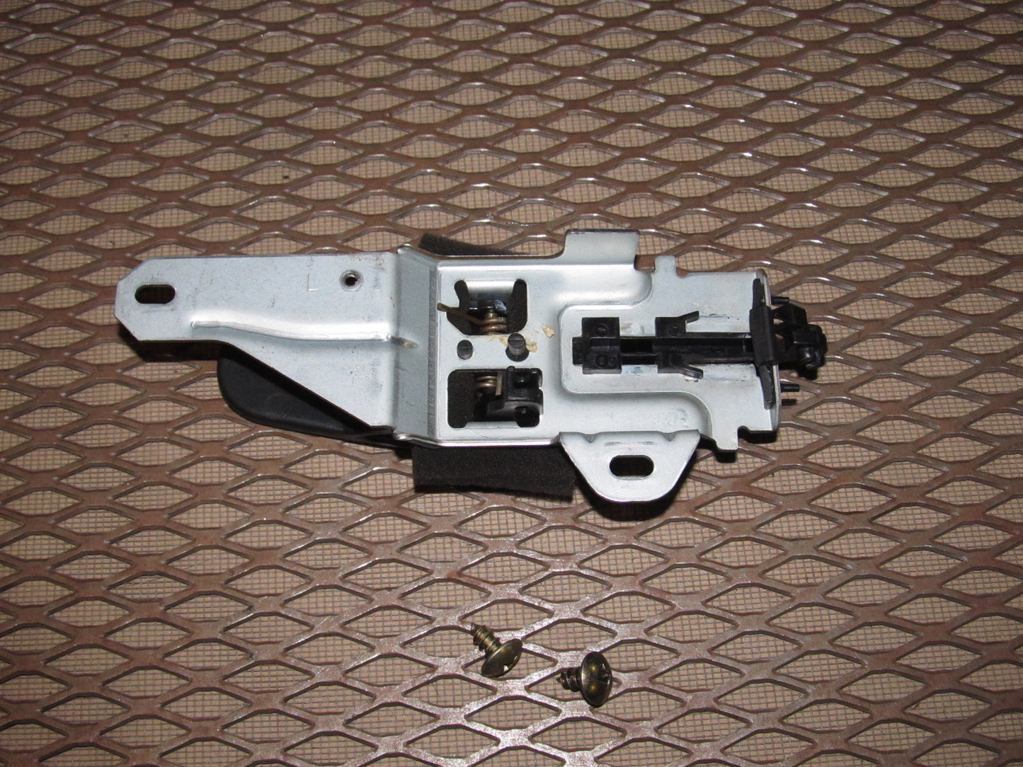 94 95 96 97 Mitsubishi 3000GT OEM Interior Door Handle - Left