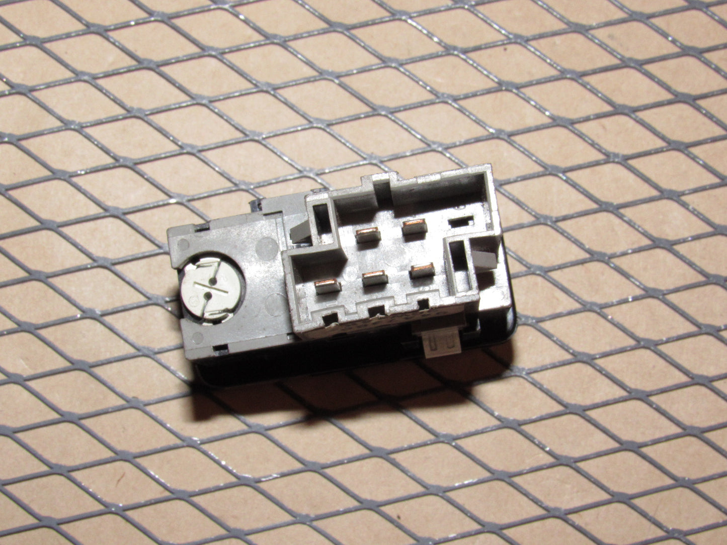 95 96 97 Volvo 960 OEM Power Antenna Switch