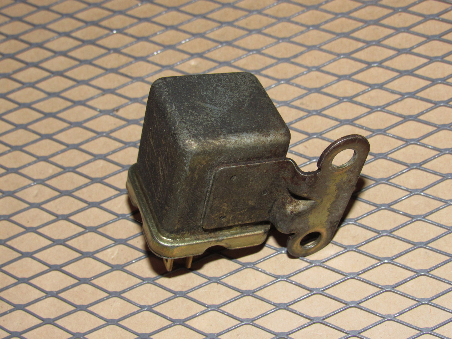 Datsun Relay 6 pin Left Side Mounting Bracket