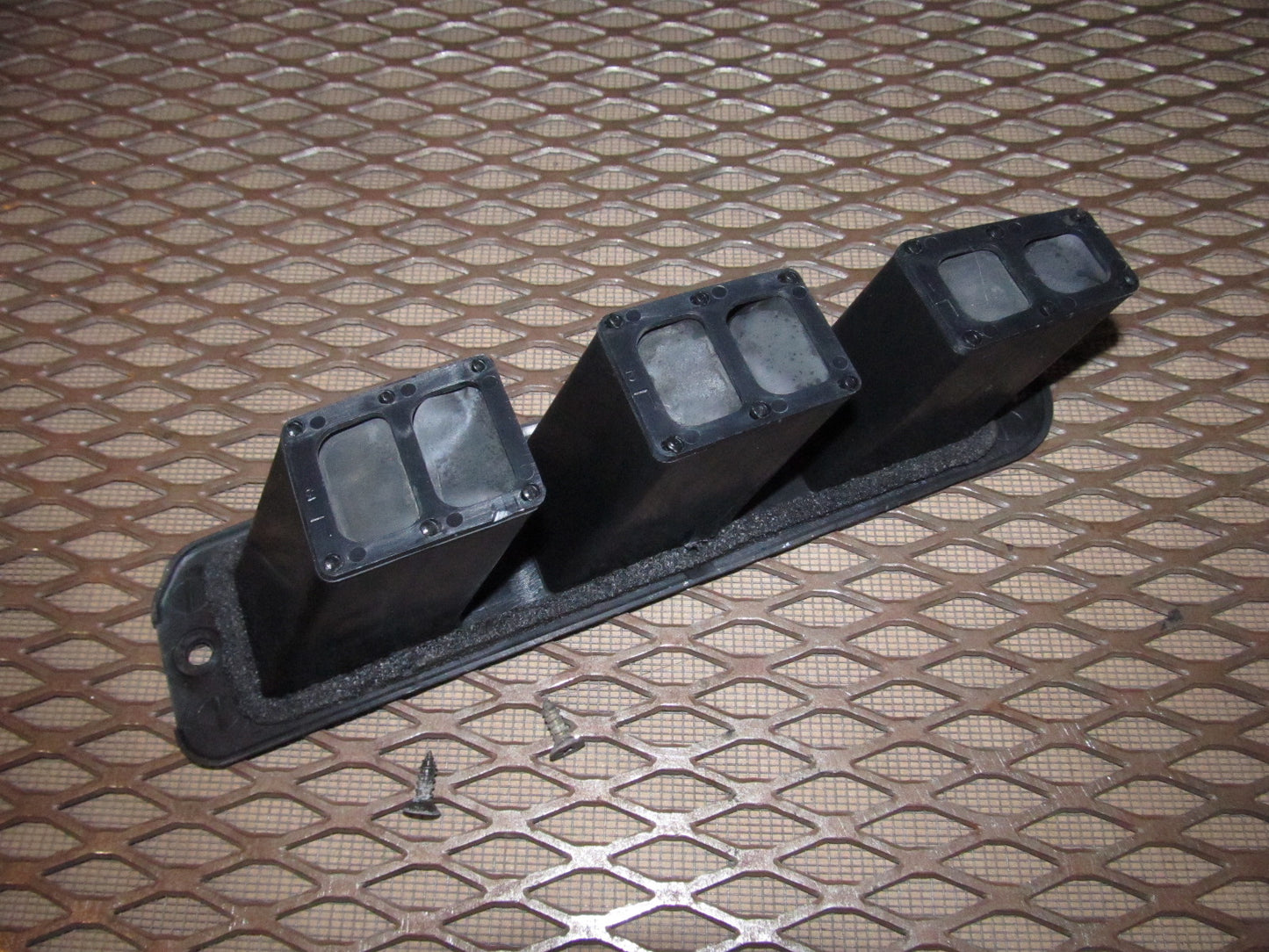 94 95 96 97 Mitsubishi 3000GT OEM Front Door Jamb Air Vent - Left