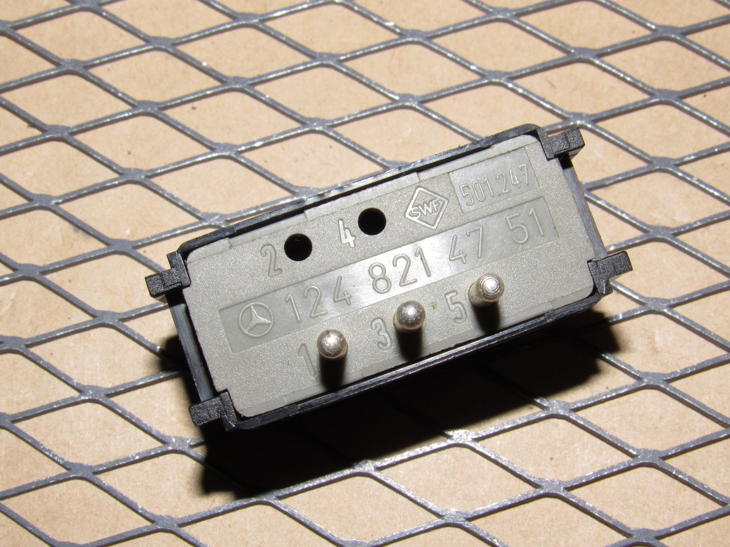 94 95 Mercedes E320 OEM Seat Heat Rest Adjustment Switch