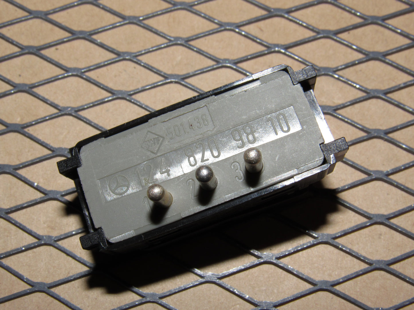 94 95 Mercedes E320 OEM Dome Map Light Switch