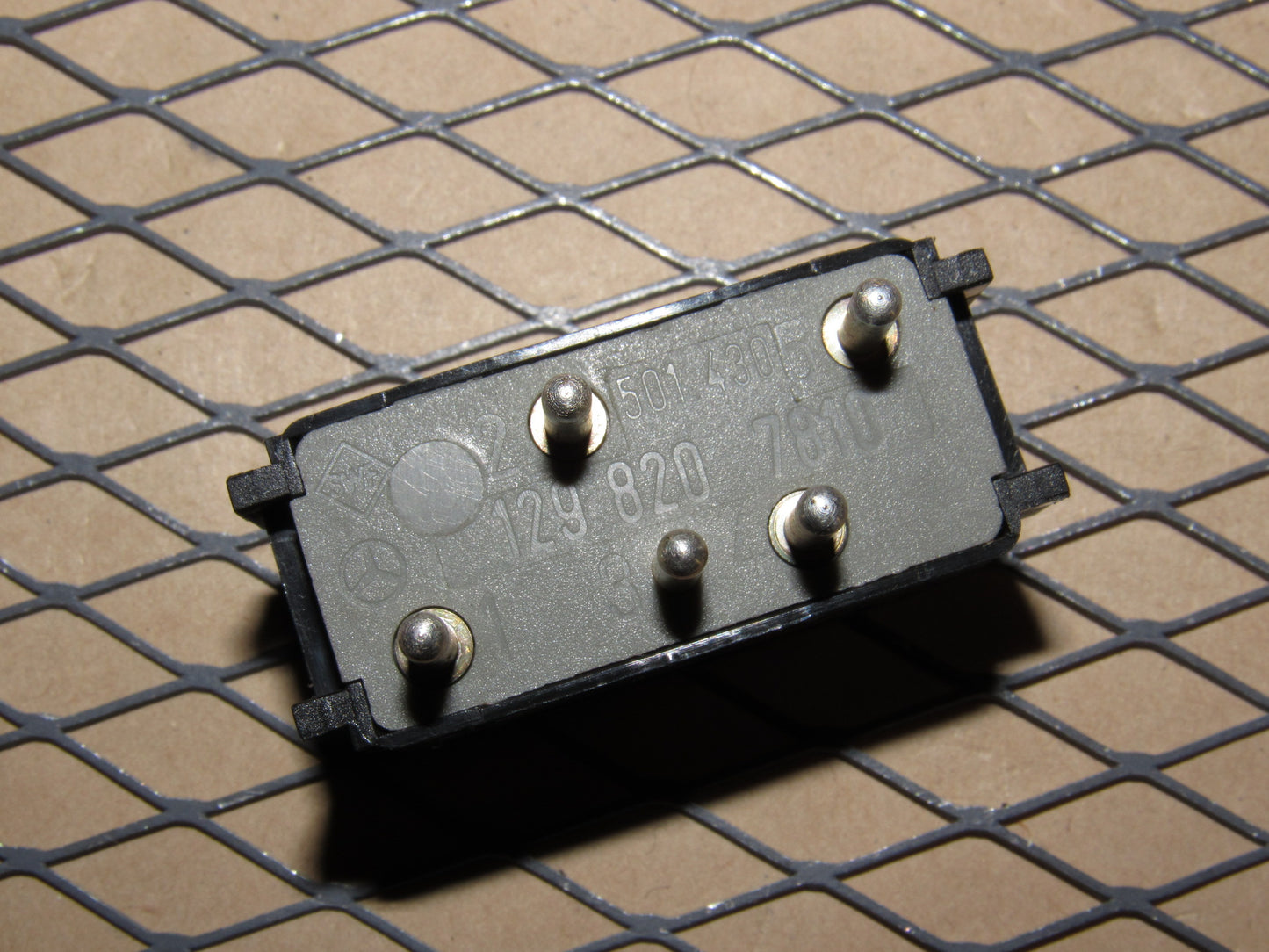 94 95 Mercedes E320 OEM Traction Switch