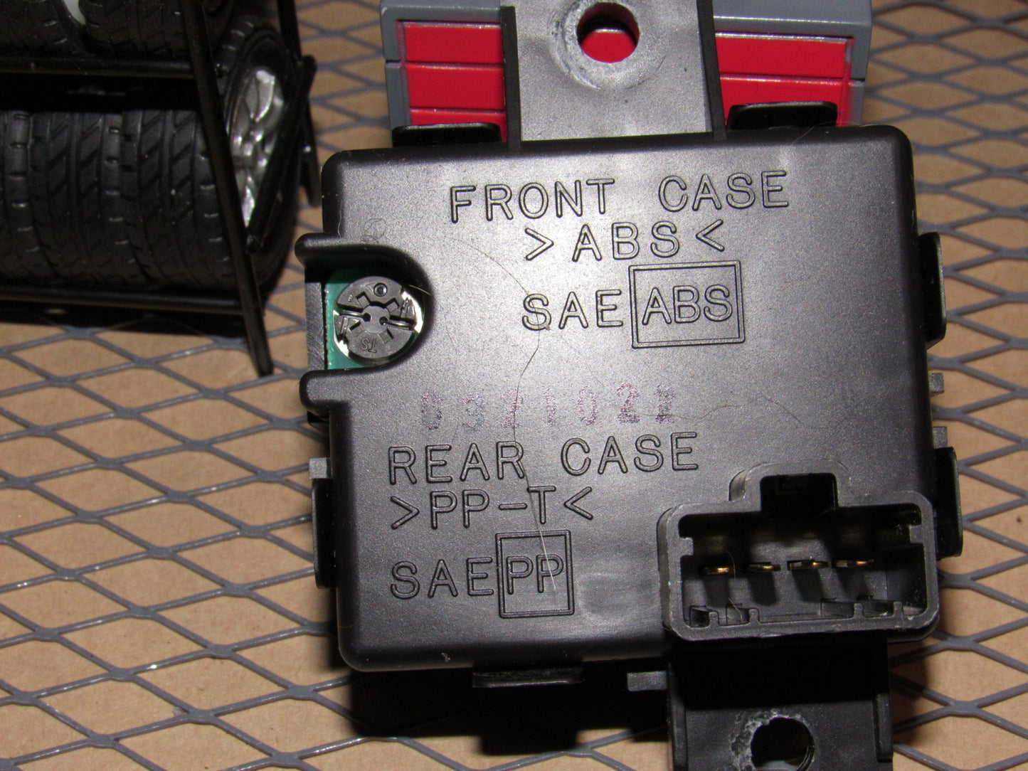 98 99 00 01 02 Isuzu Rodeo OEM Dash Clock