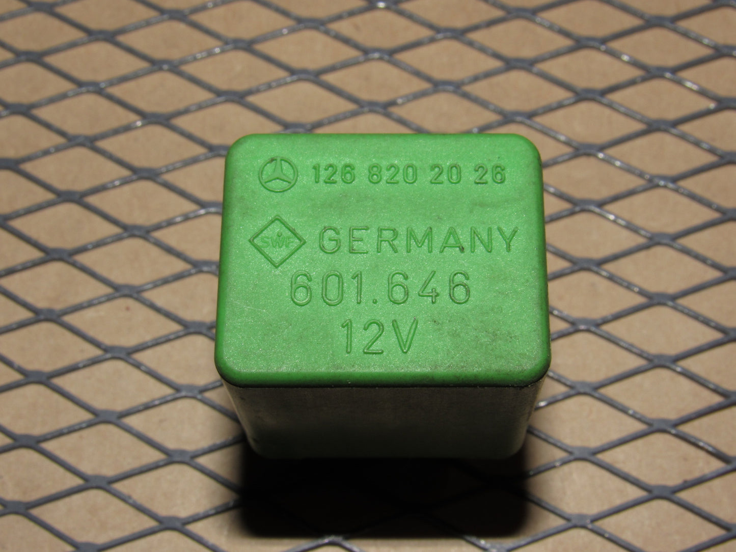 Mercedes Benz Relay 126 820 20 26