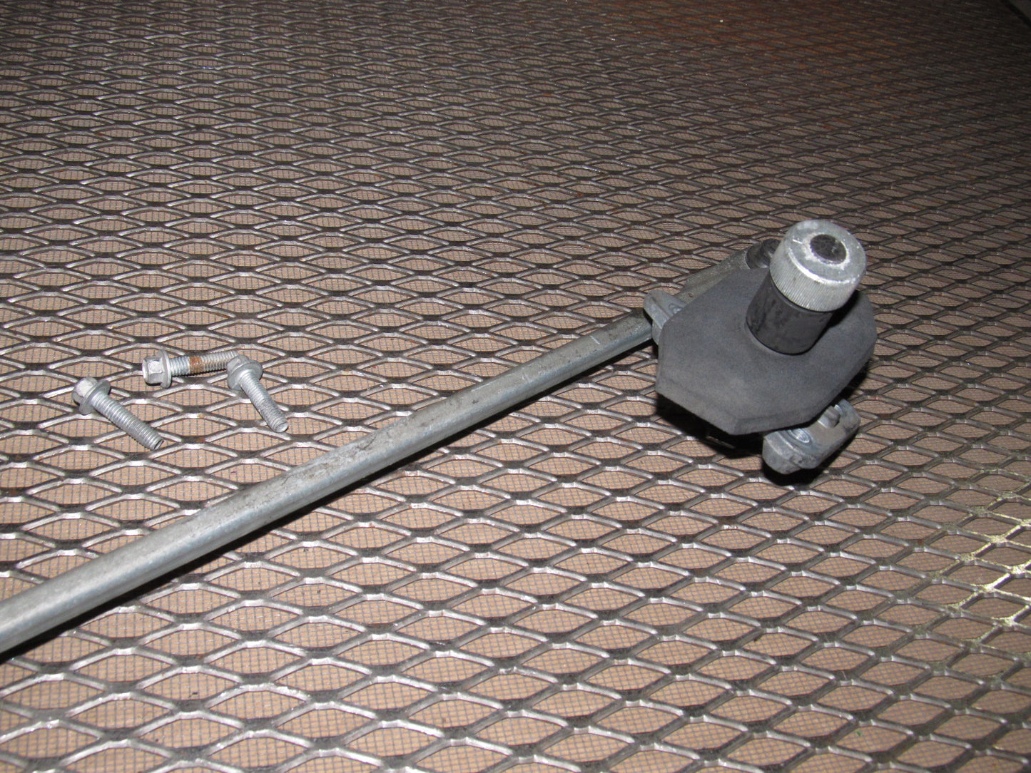 94-98 Ford Mustang OEM Front Wiper Linkage
