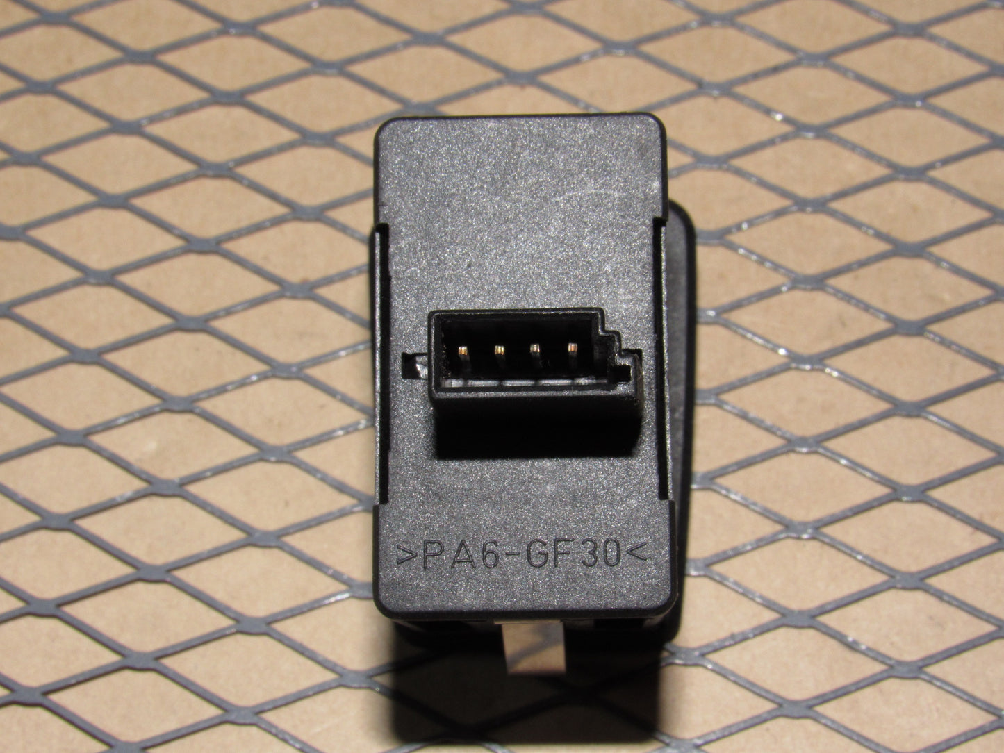 01 02 03 04 05 BMW 325i OEM Rear Window Switch