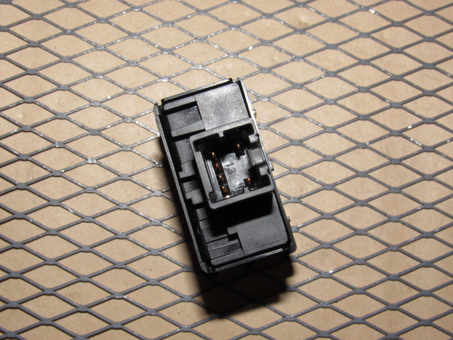 09 10 11 12 13 Infiniti G37 OEM Convertible Top Roof Opener Switch