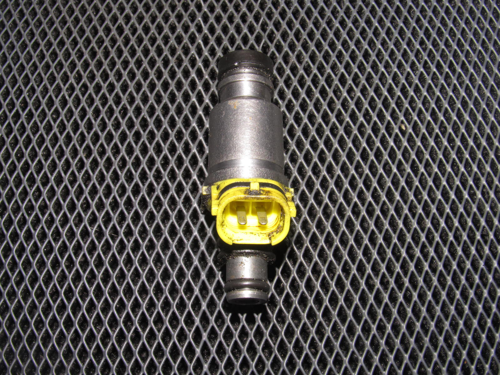 91-95 Toyota MR2 2.2L 5SFE OEM Fuel Injector - 1 piece