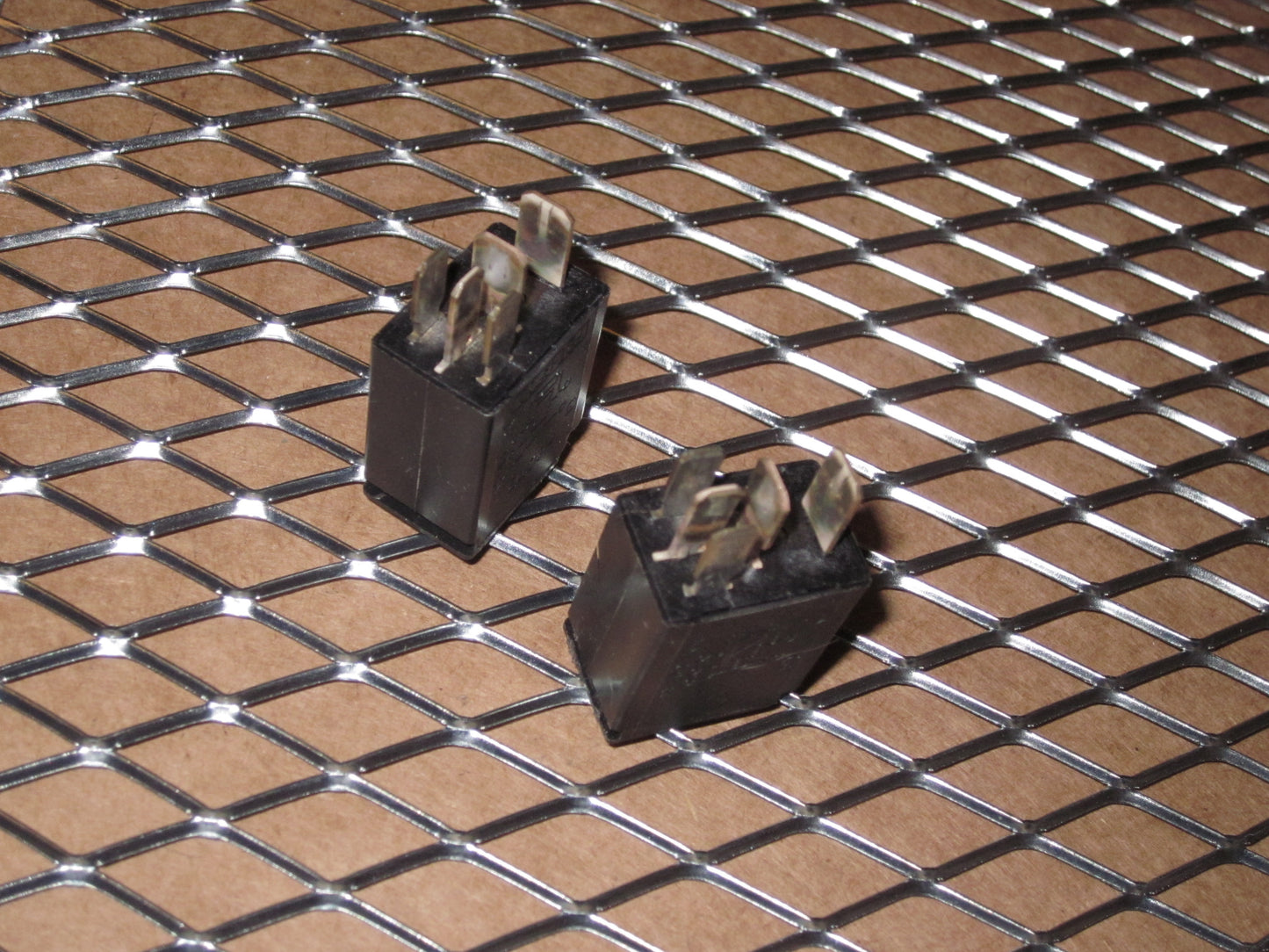 Ford Relay F57B-14B192-AA - 2 pcs.