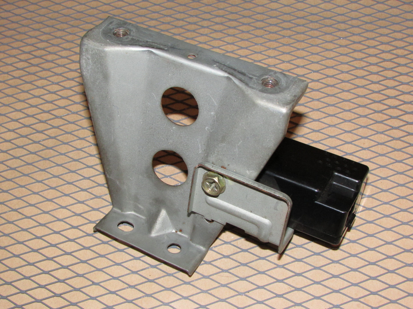 90 91 92 93 94 95 96 Nissan 300zx OEM Buzzer Chime Warning Unit