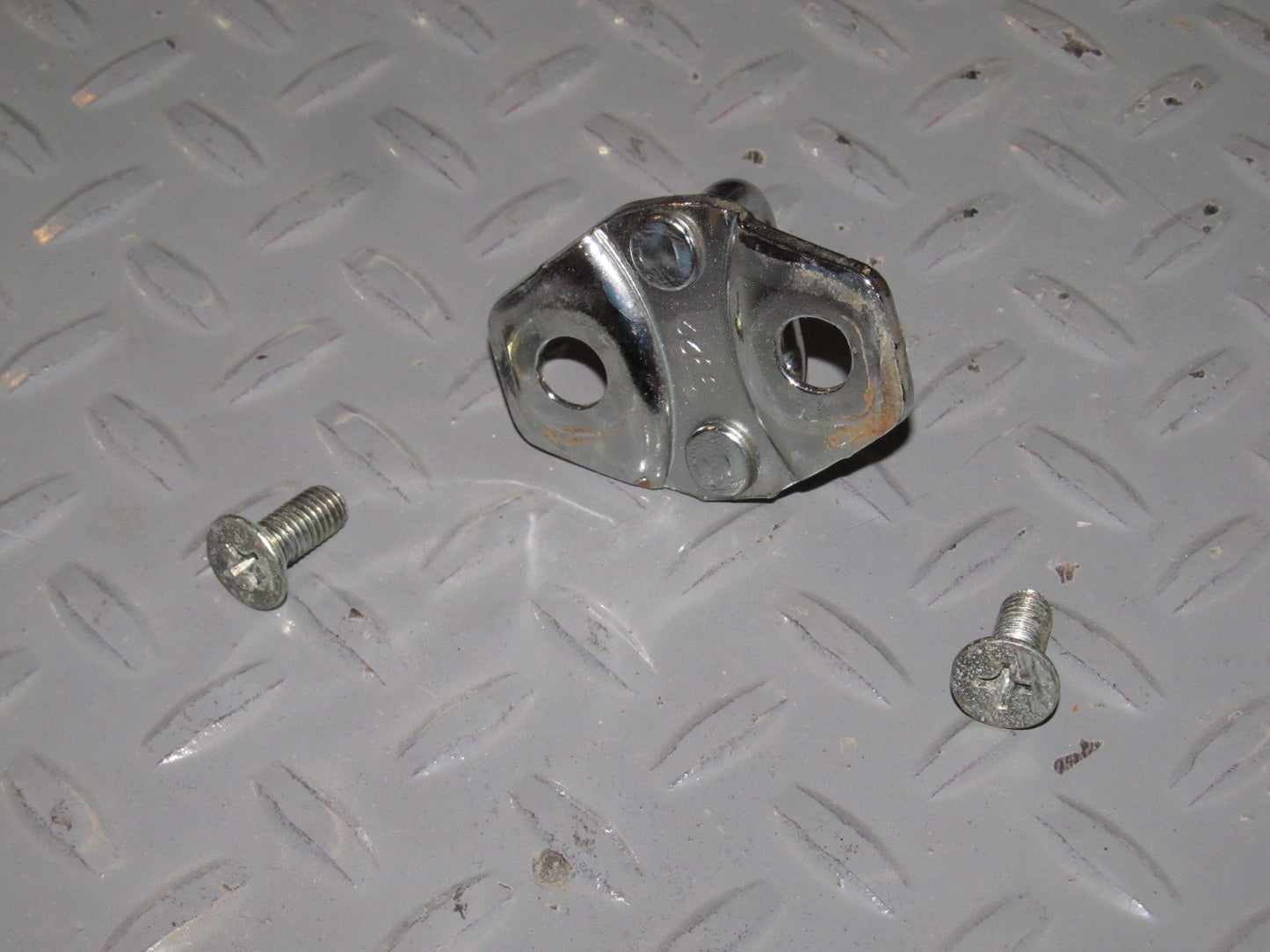 88 89 90 91 Honda CRX Door Latch Striker