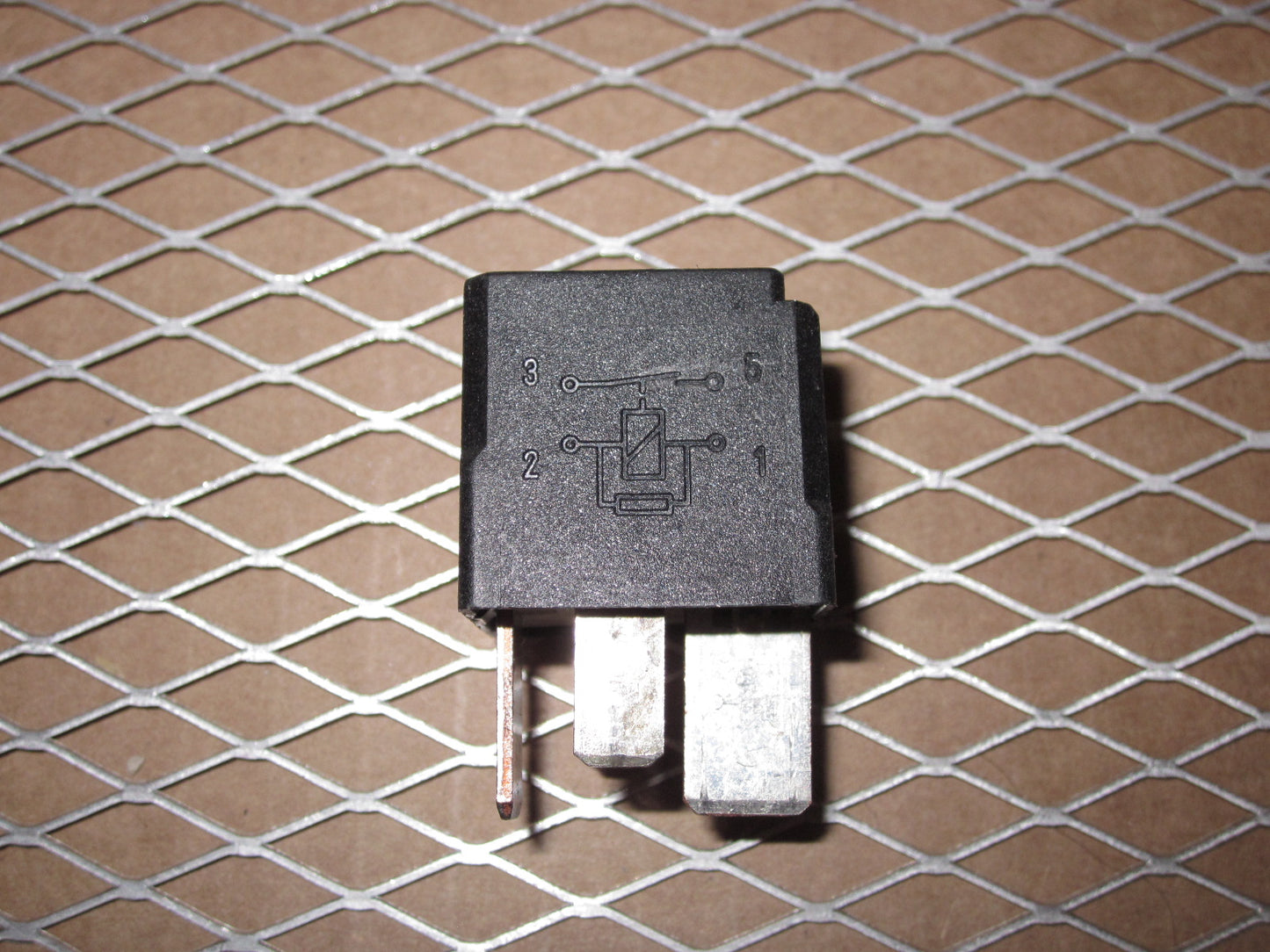 Volvo Relay 944 11 58 / 4RA 007 793-01