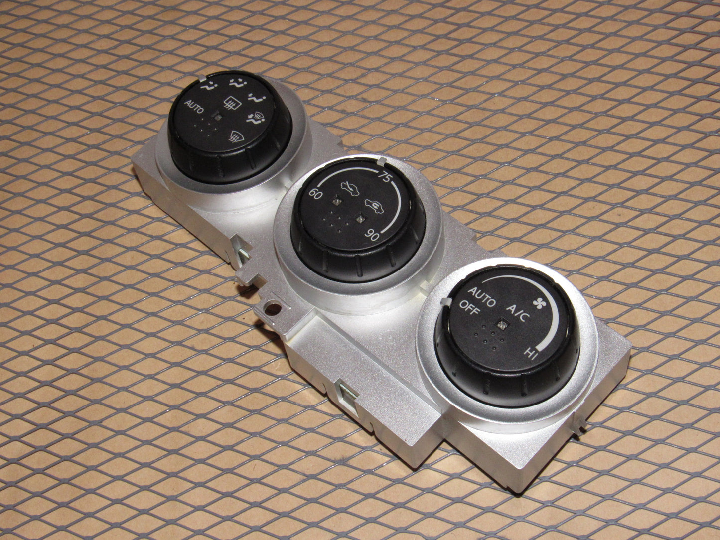 03-05 Nissan 350Z OEM HVAC Temperature Climate Control Unit
