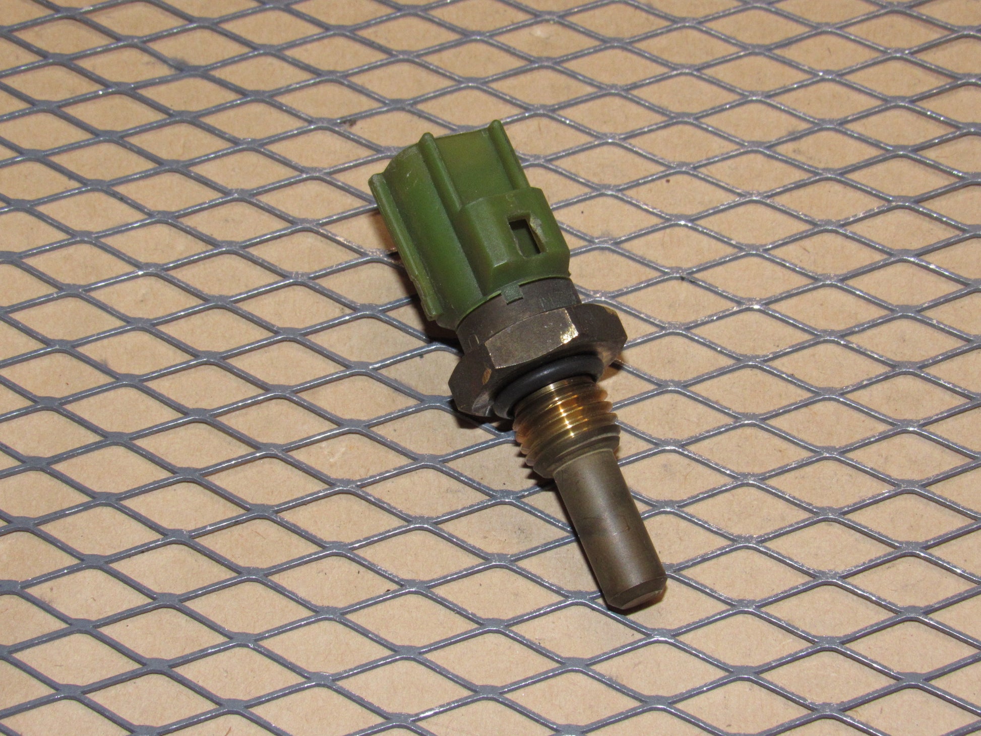 93 94 95 Mazda RX7 OEM Secondary Fuel Rail Fuel Temperature Sensor