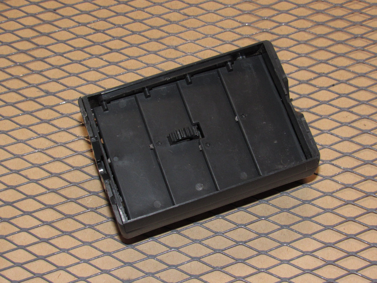 97 98 99 00 01 02 Chevrolet Camaro OEM Outer Dash Air Vent Louver