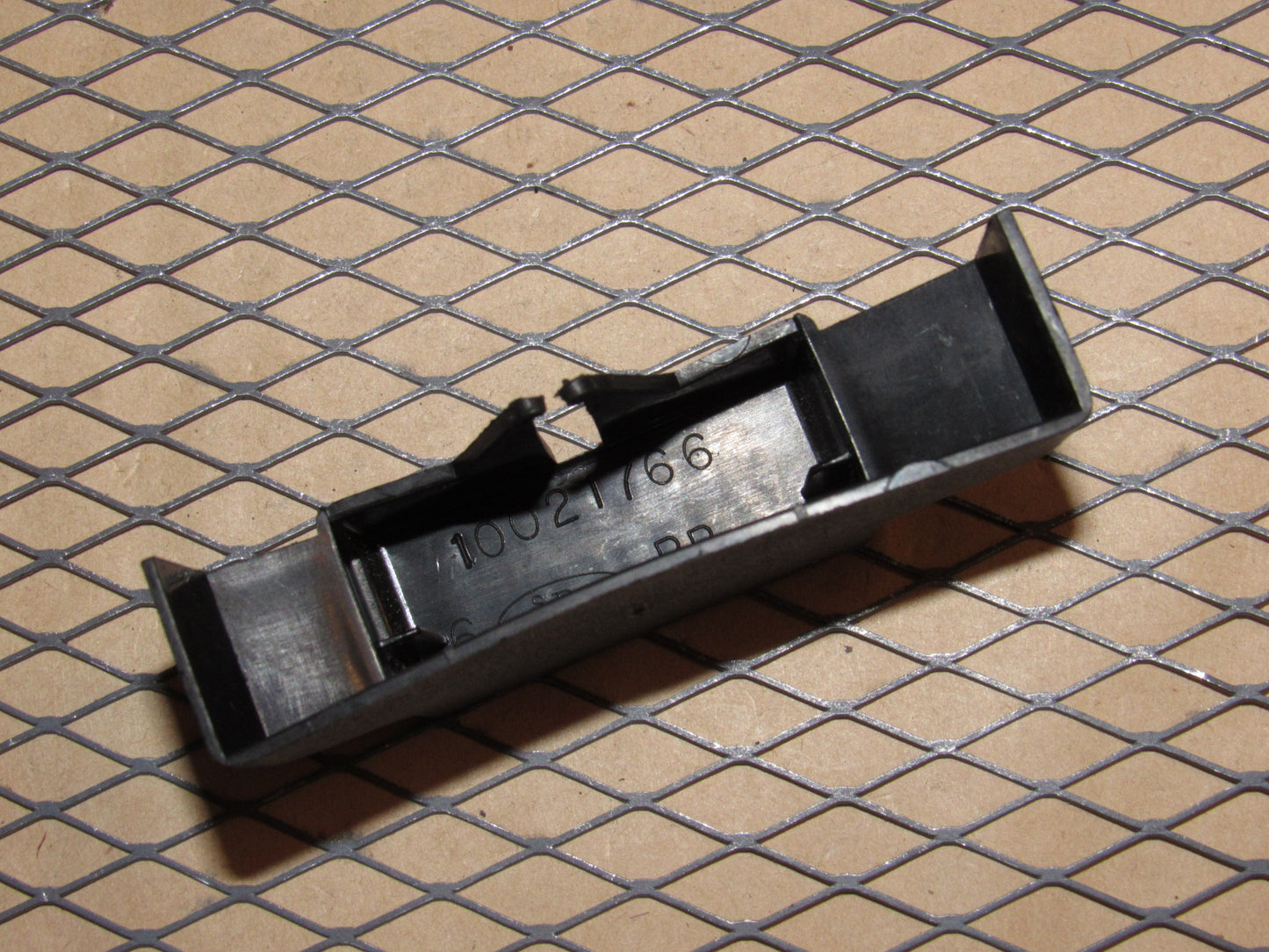 84-93 Chevrolet Corvette OEM Diagnostic Connector Cover Cap