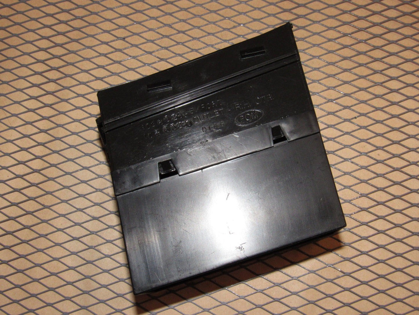 90 91 92 93 Chevrolet Corvette OEM Dash Air Vent Louver - Outer Right