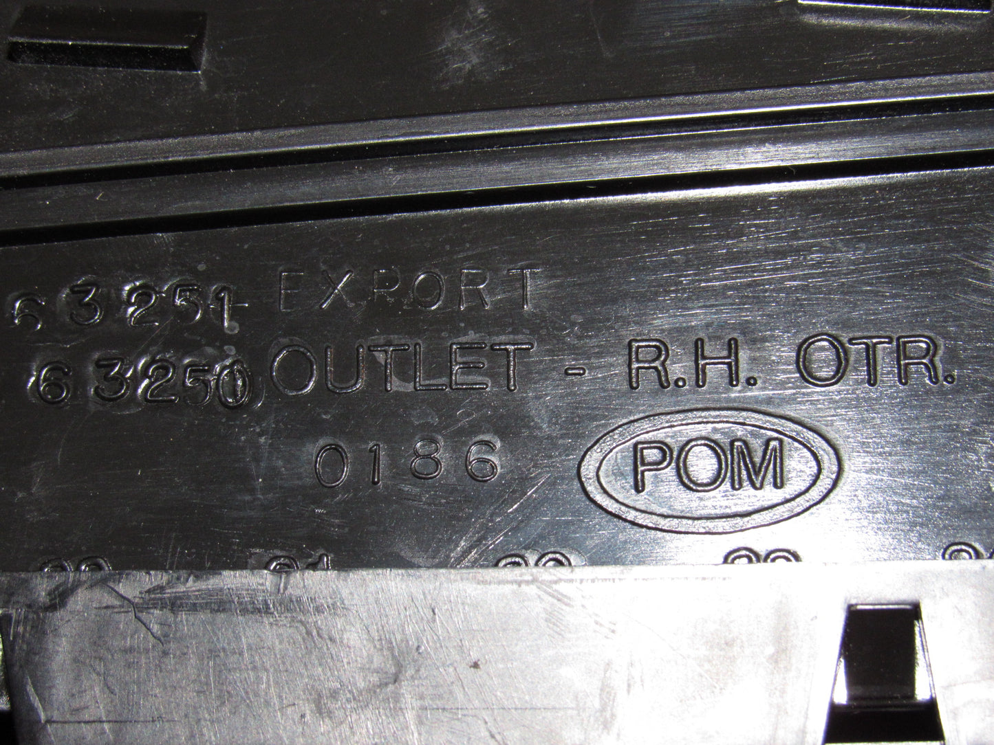 90 91 92 93 Chevrolet Corvette OEM Dash Air Vent Louver - Outer Right