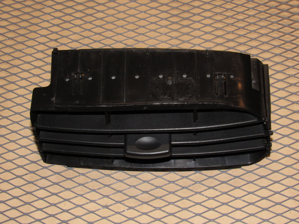 97 98 99 00 01 02 03 04 Chevrolet Corvette OEM Dash Center Air Vent Louver