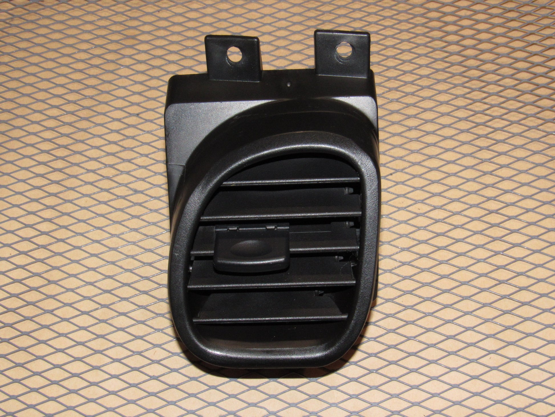 97 98 99 00 01 02 03 04 Chevrolet Corvette OEM Dash Air Vent Louver - Left