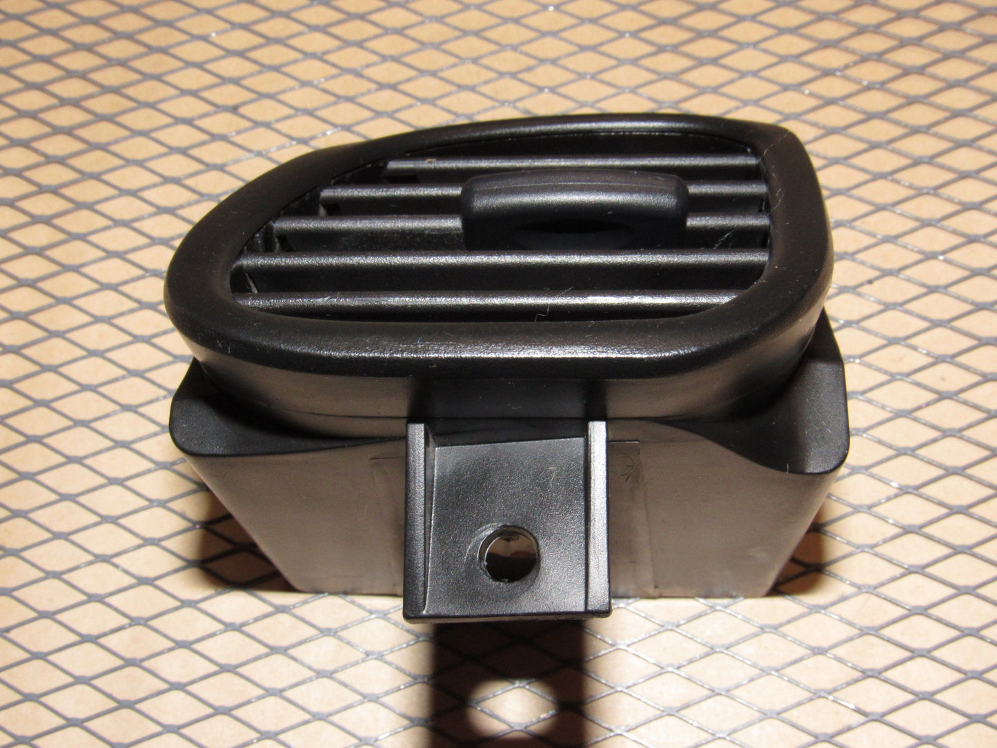 97 98 99 00 01 02 03 04 Chevrolet Corvette OEM Dash Air Vent Louver - Left