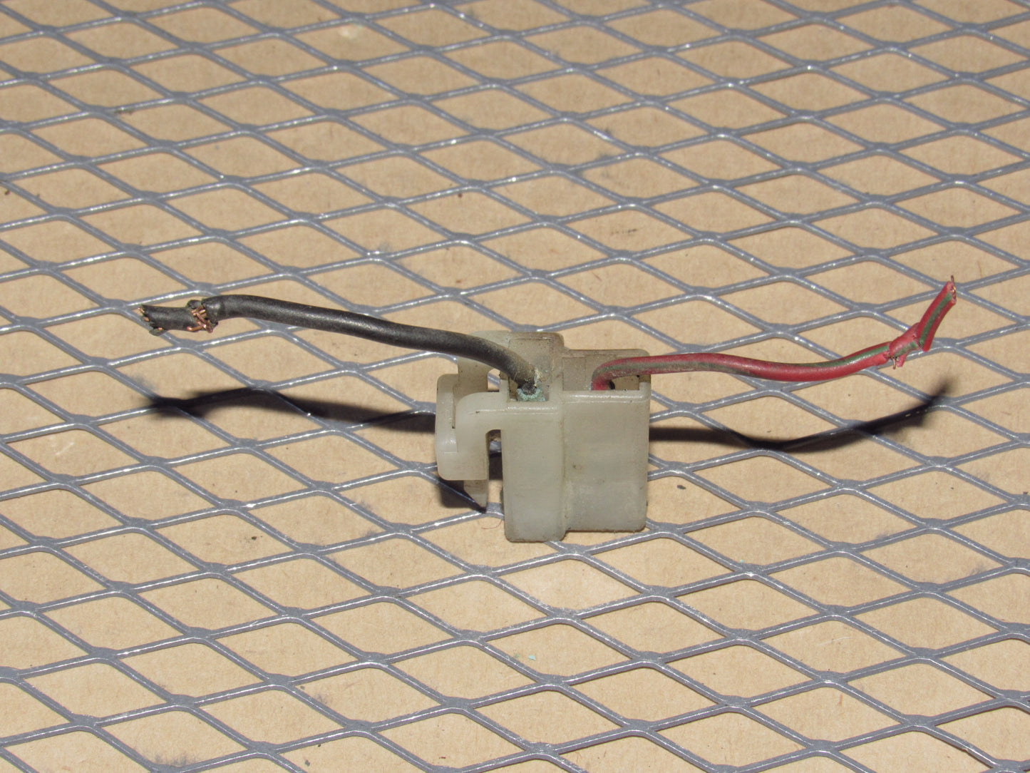 79-85 Mazda RX7 OEM Side Marker Light Chassis Pigtail Harness Connector