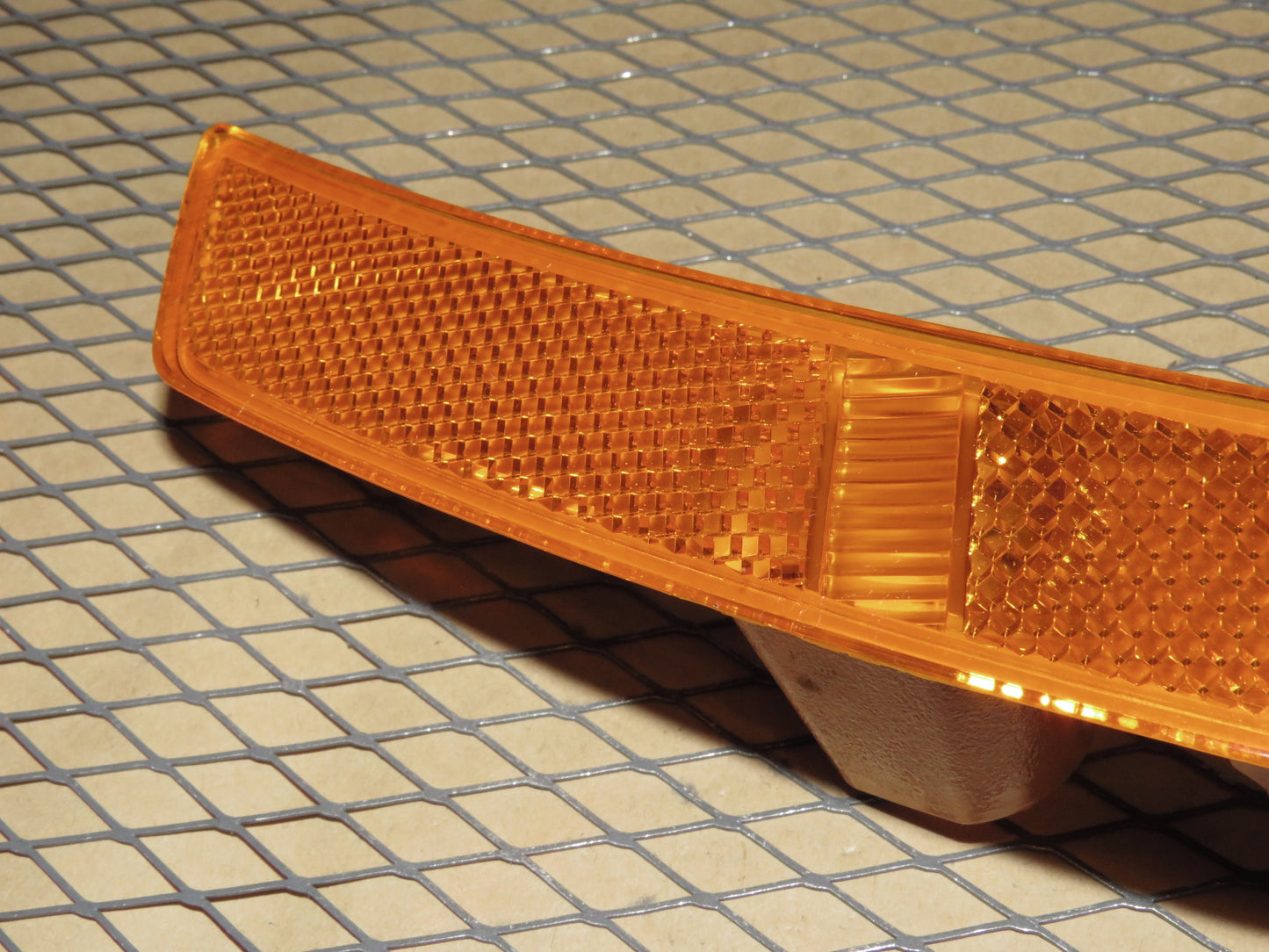 16-23 Chevrolet Camaro OEM Front Side Marker Light Lamp - Left