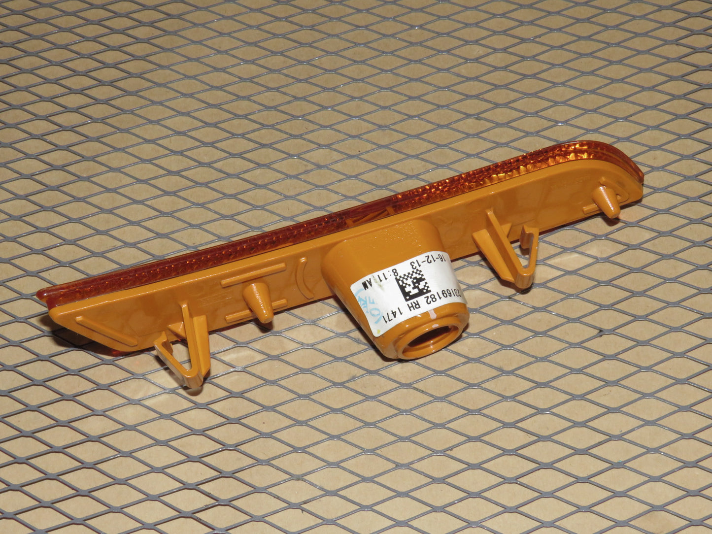 16-23 Chevrolet Camaro OEM Front Side Marker Light Lamp - Right