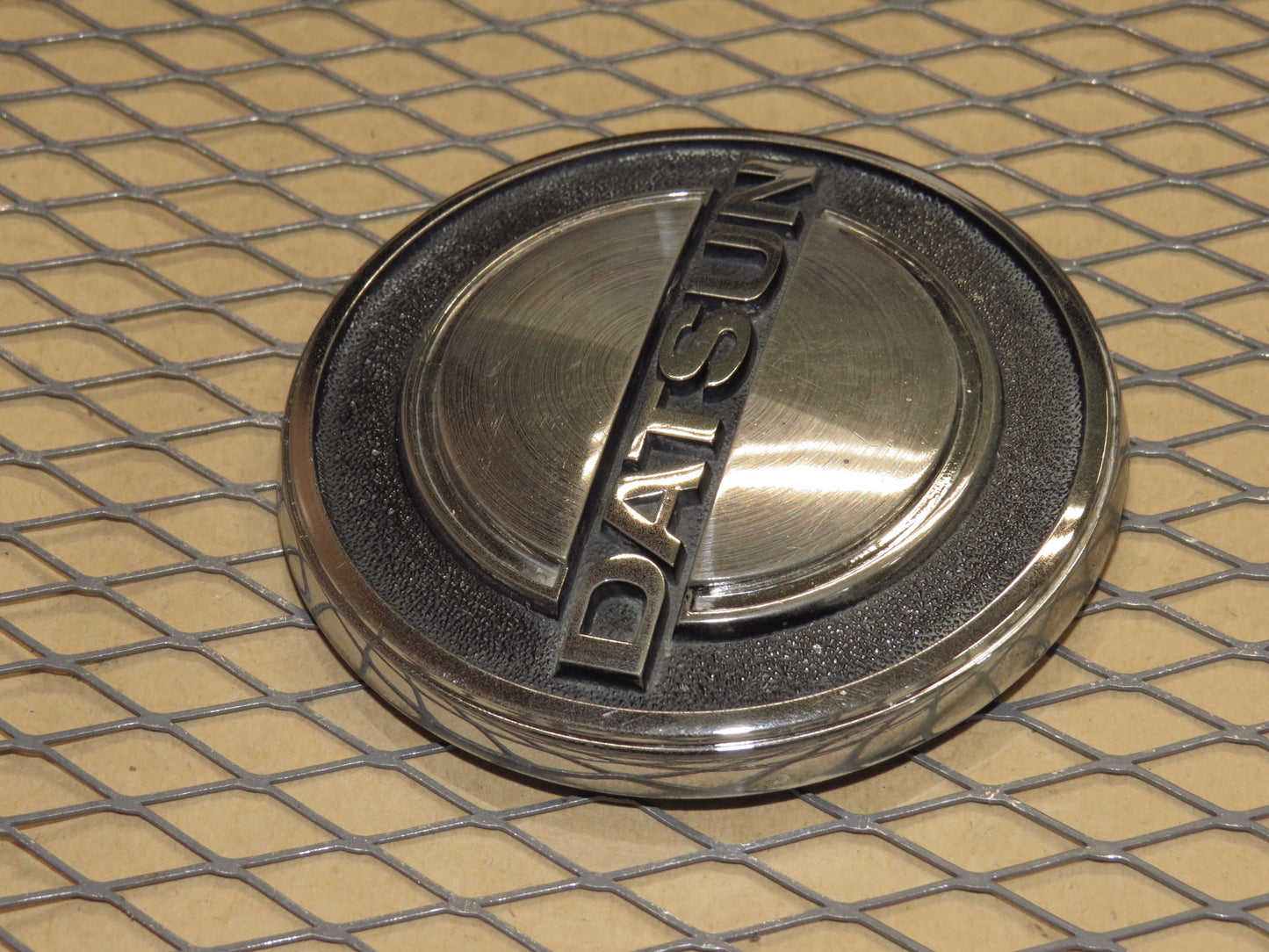 75 76 77 78 Datsun 280z OEM Front Hood Nose Emblem Badge