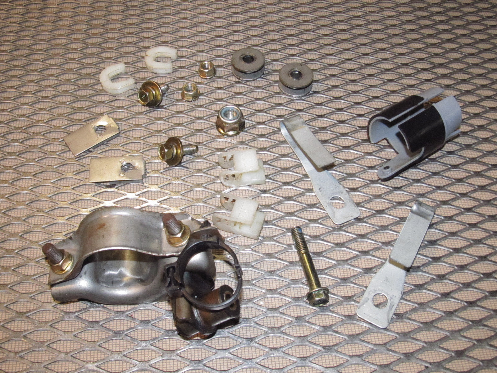 90 91 92 93 Acura Integra OEM Steering Column Mounting Bracket & Bolt