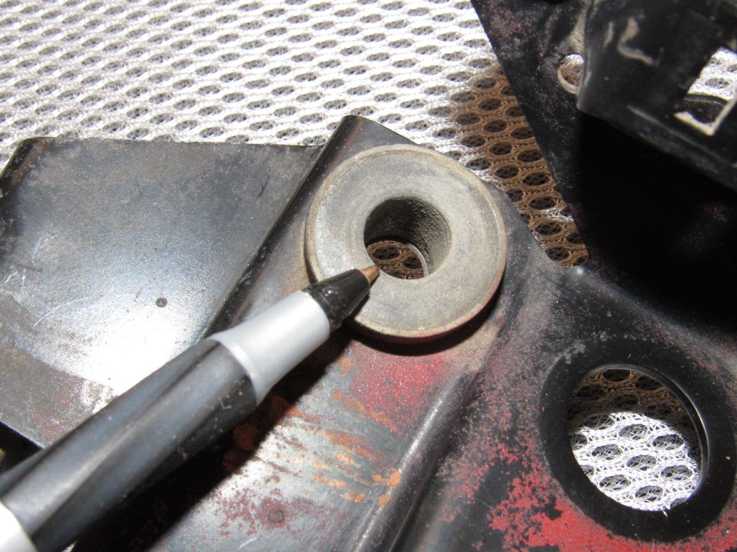 84 85 86 87 88 89 Nissan 300zx OEM AIV Air Injection Valve Mounting Bracket