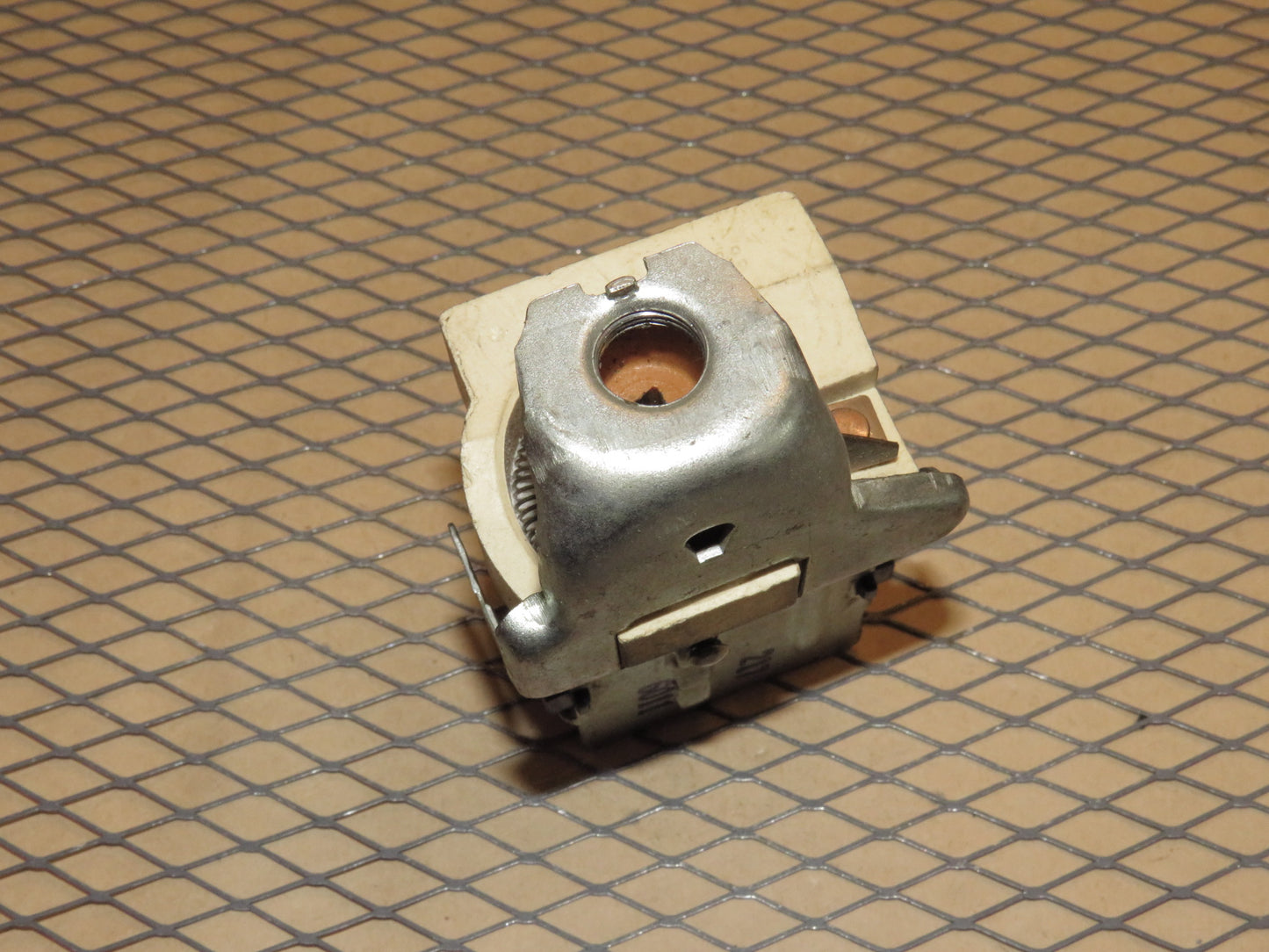 81 82 83 84 85 86 87 88 Chevrolet Monte Carlo OEM Headlight Switch