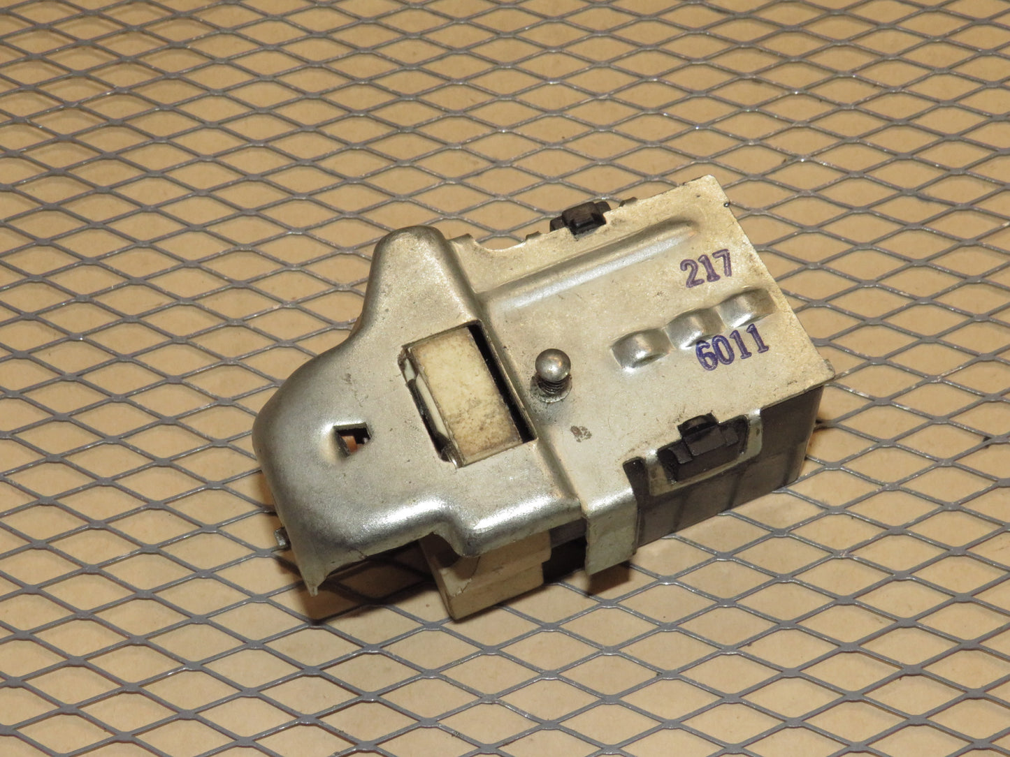 81 82 83 84 85 86 87 88 Chevrolet Monte Carlo OEM Headlight Switch