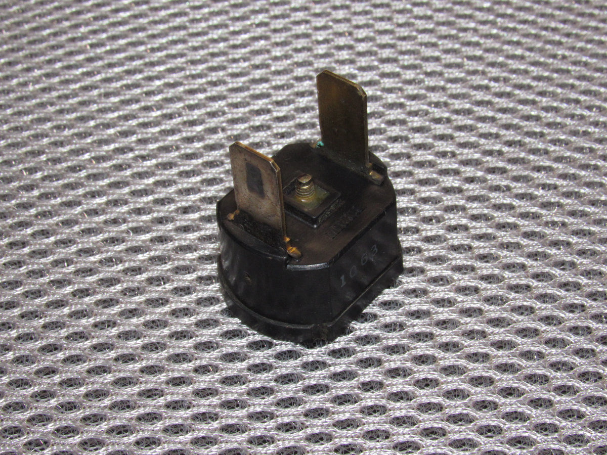82 83 84 85 Toyota Supra OEM Circuit Breaker 82650-20011