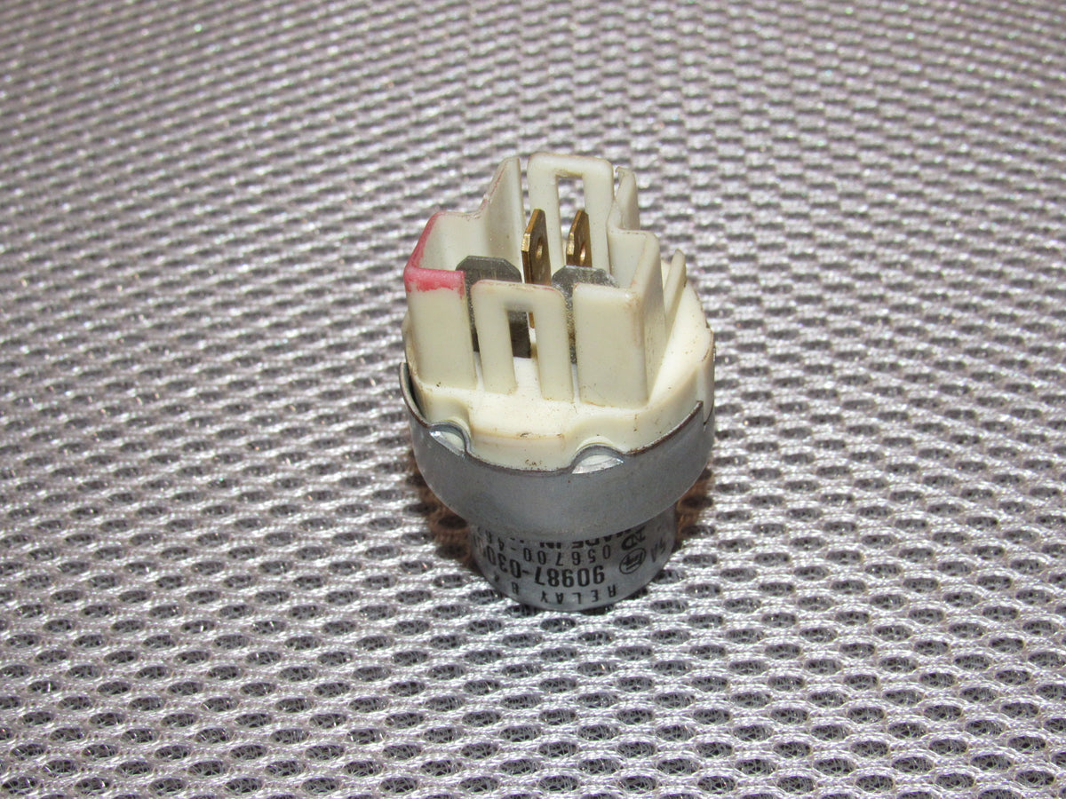 82 83 84 85 Toyota Supra OEM Relay 90987-03001