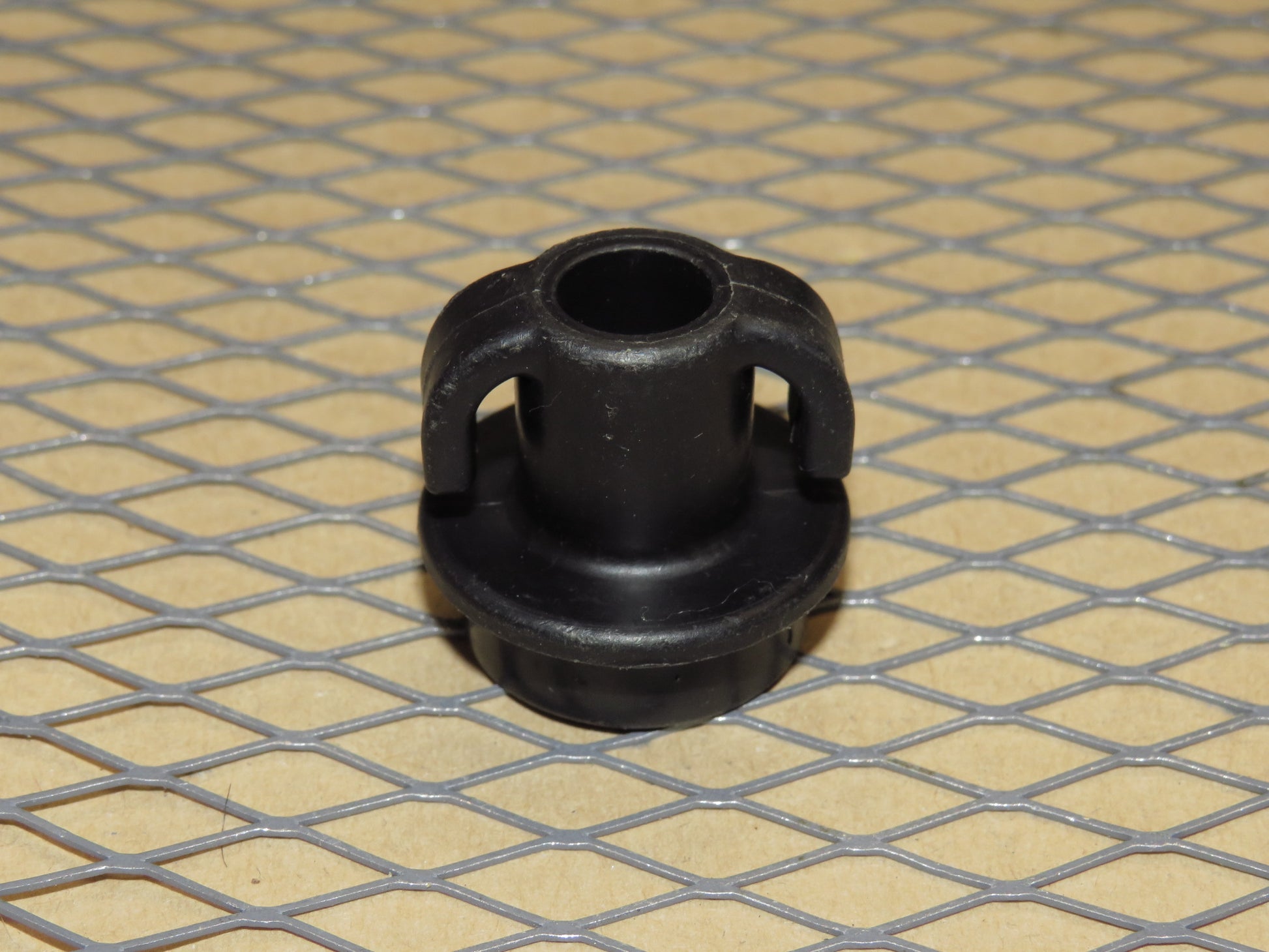 97 98 99 00 01 02 03 04 Chevrolet Corvette OEM Trunk Cargo Net Lock Retainer Mount